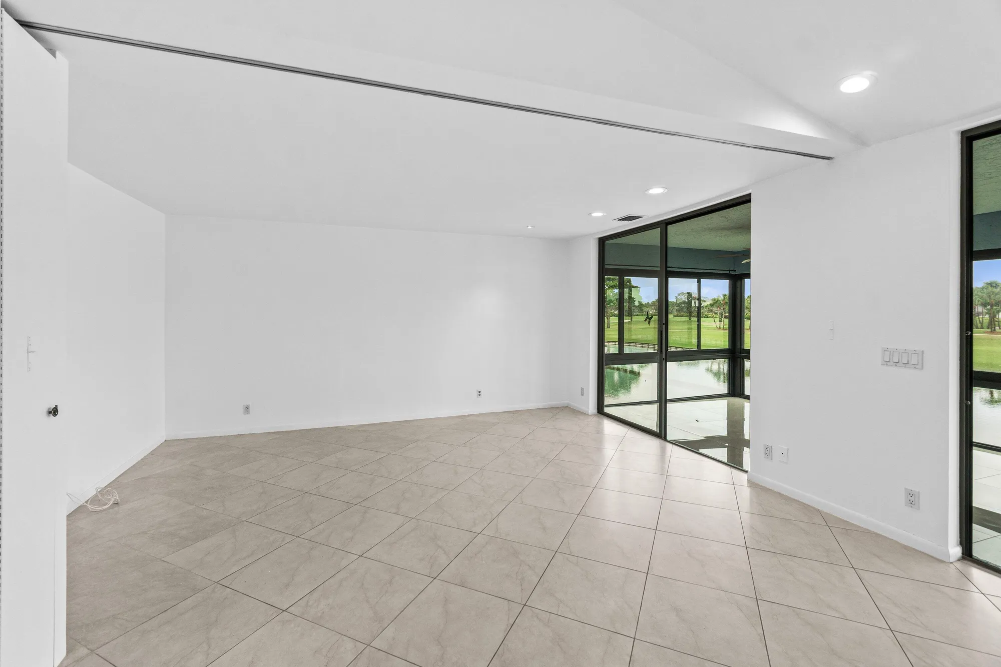 Property Slideshow image 17 of 57 | 23 eastgate dr b, Boynton Beach, FL, 33436