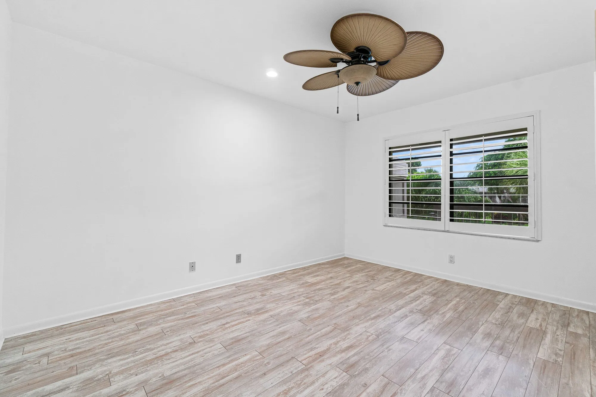 Property Slideshow image 29 of 57 | 23 eastgate dr b, Boynton Beach, FL, 33436