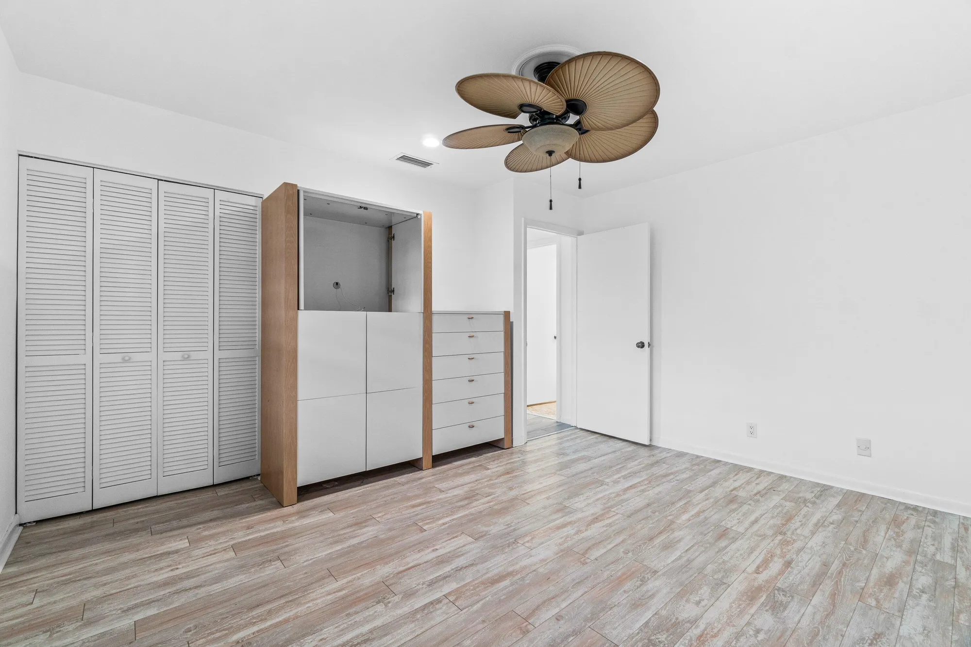 Property Slideshow image 30 of 57 | 23 eastgate dr b, Boynton Beach, FL, 33436