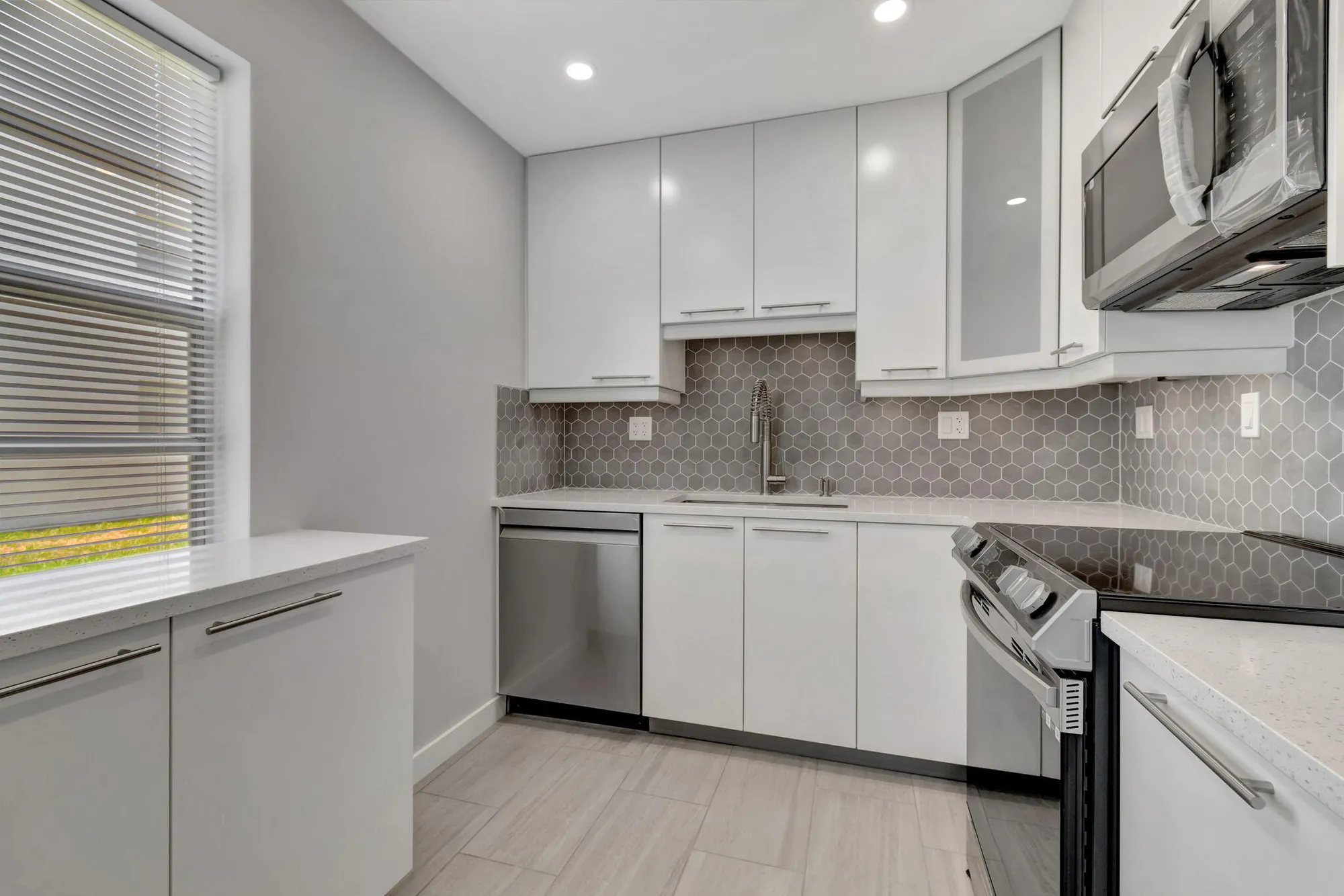 Property Slideshow image 14 of 40 | 164 normandy d, Delray Beach, FL, 33484