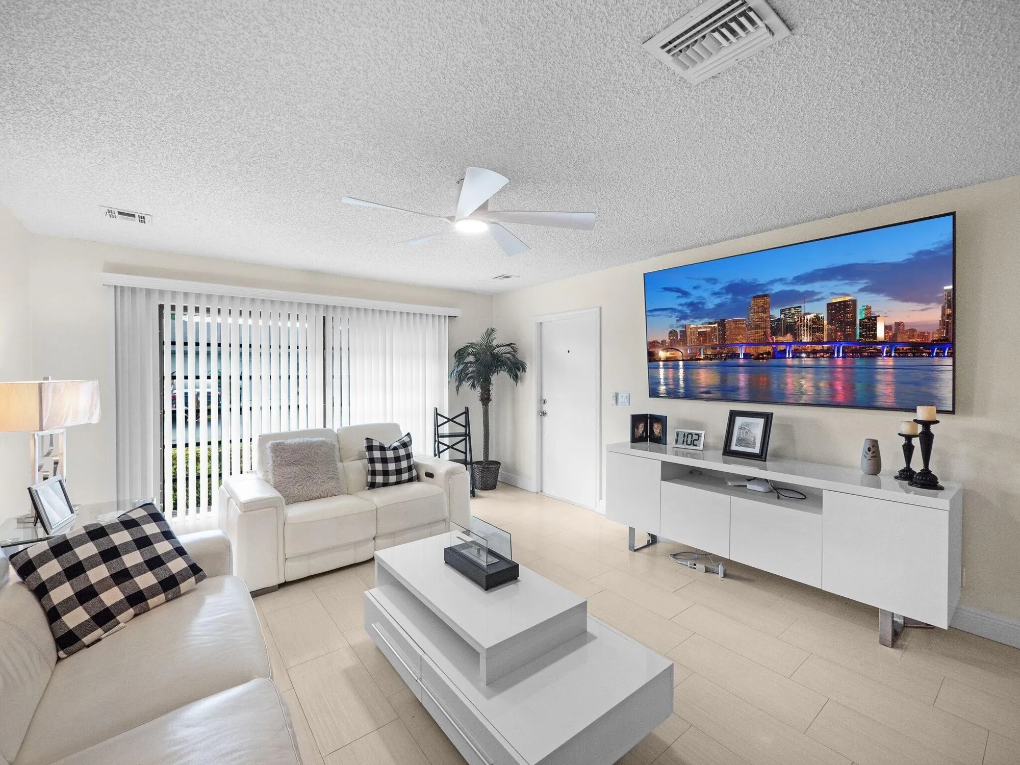 Property Slideshow image 9 of 18 | 4751 storkwood b way b, Boynton Beach, FL, 33436