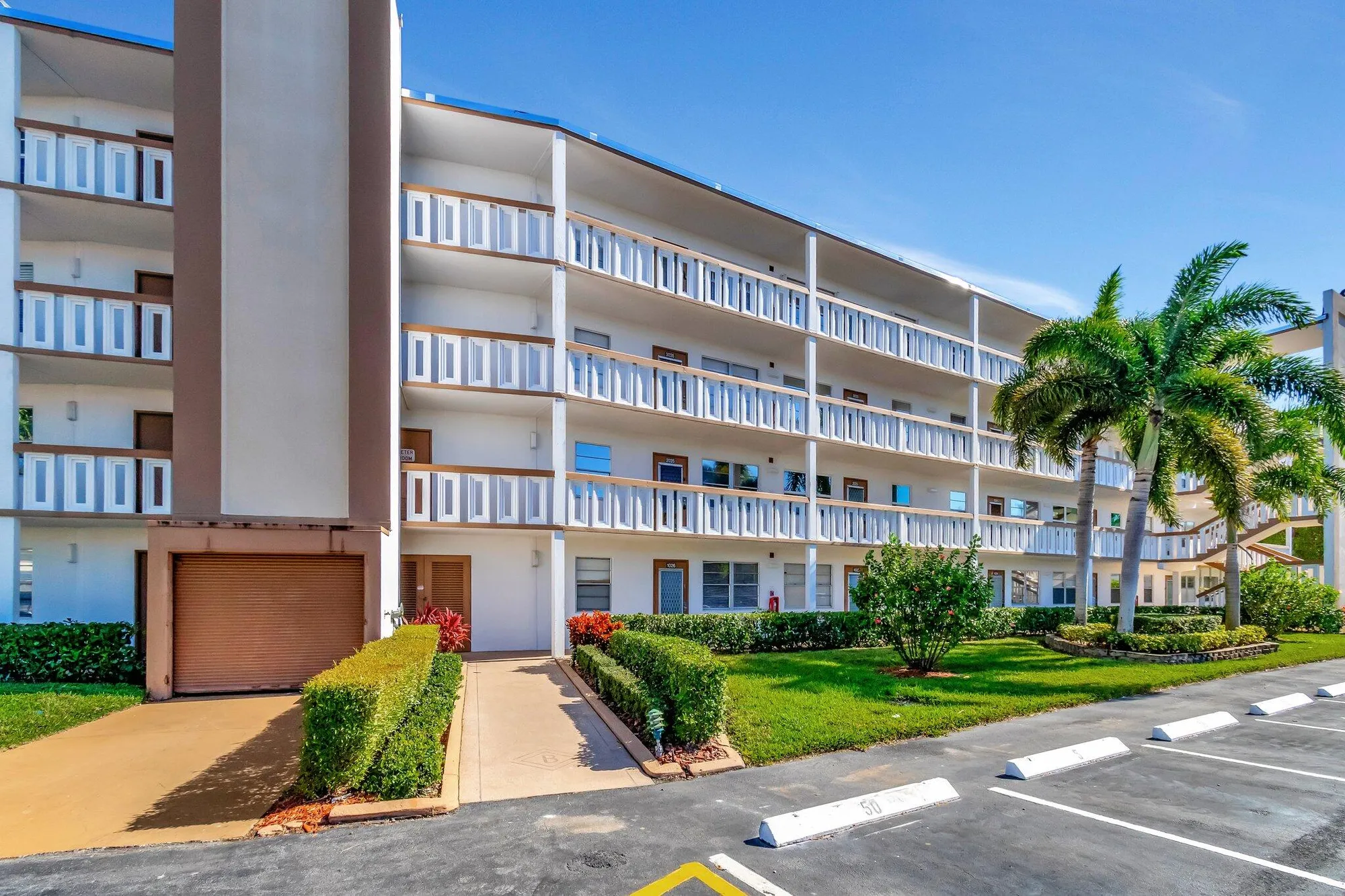 Property Slideshow image 3 of 82 | 2026 cornwall b, Boca Raton, FL, 33434