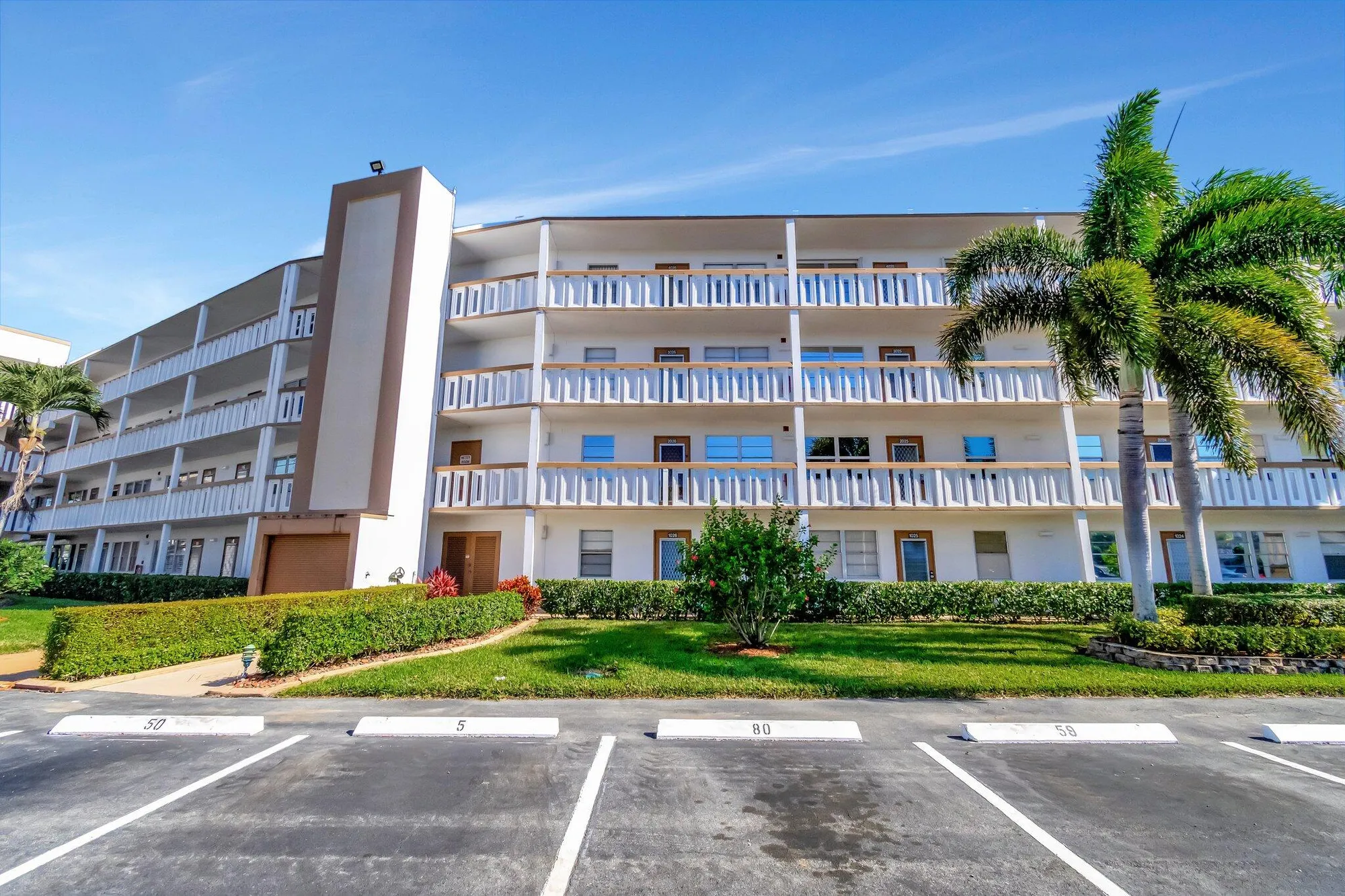 Property Slideshow image 4 of 82 | 2026 cornwall b, Boca Raton, FL, 33434