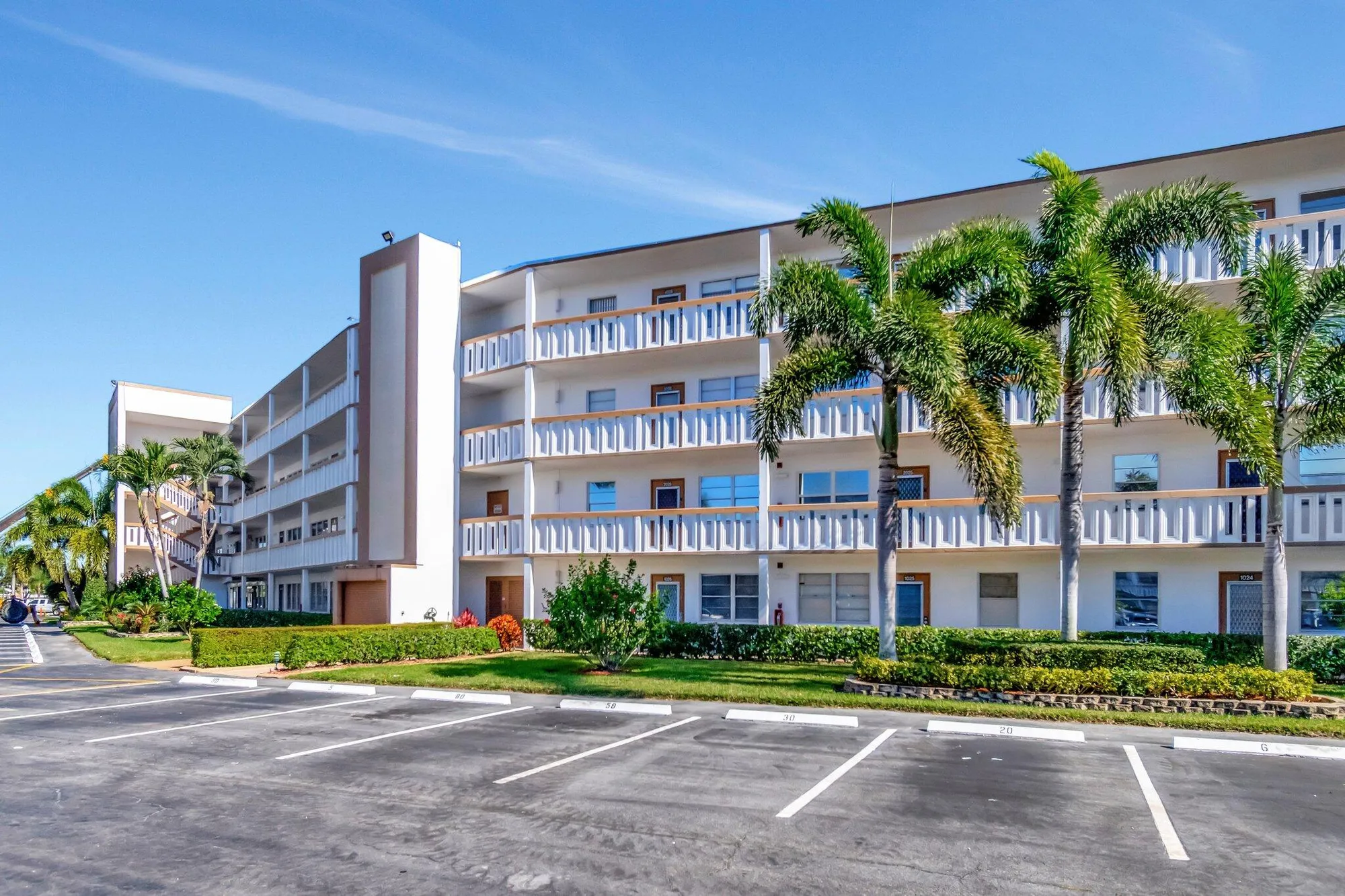 Property Slideshow image 6 of 82 | 2026 cornwall b, Boca Raton, FL, 33434