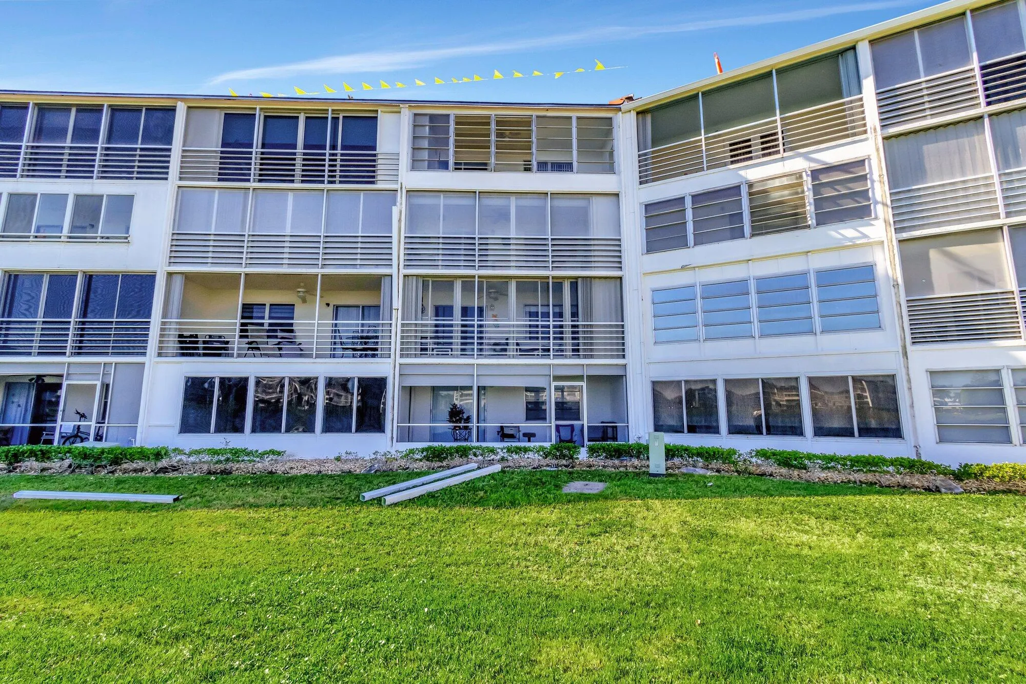 Property Slideshow image 42 of 82 | 2026 cornwall b, Boca Raton, FL, 33434