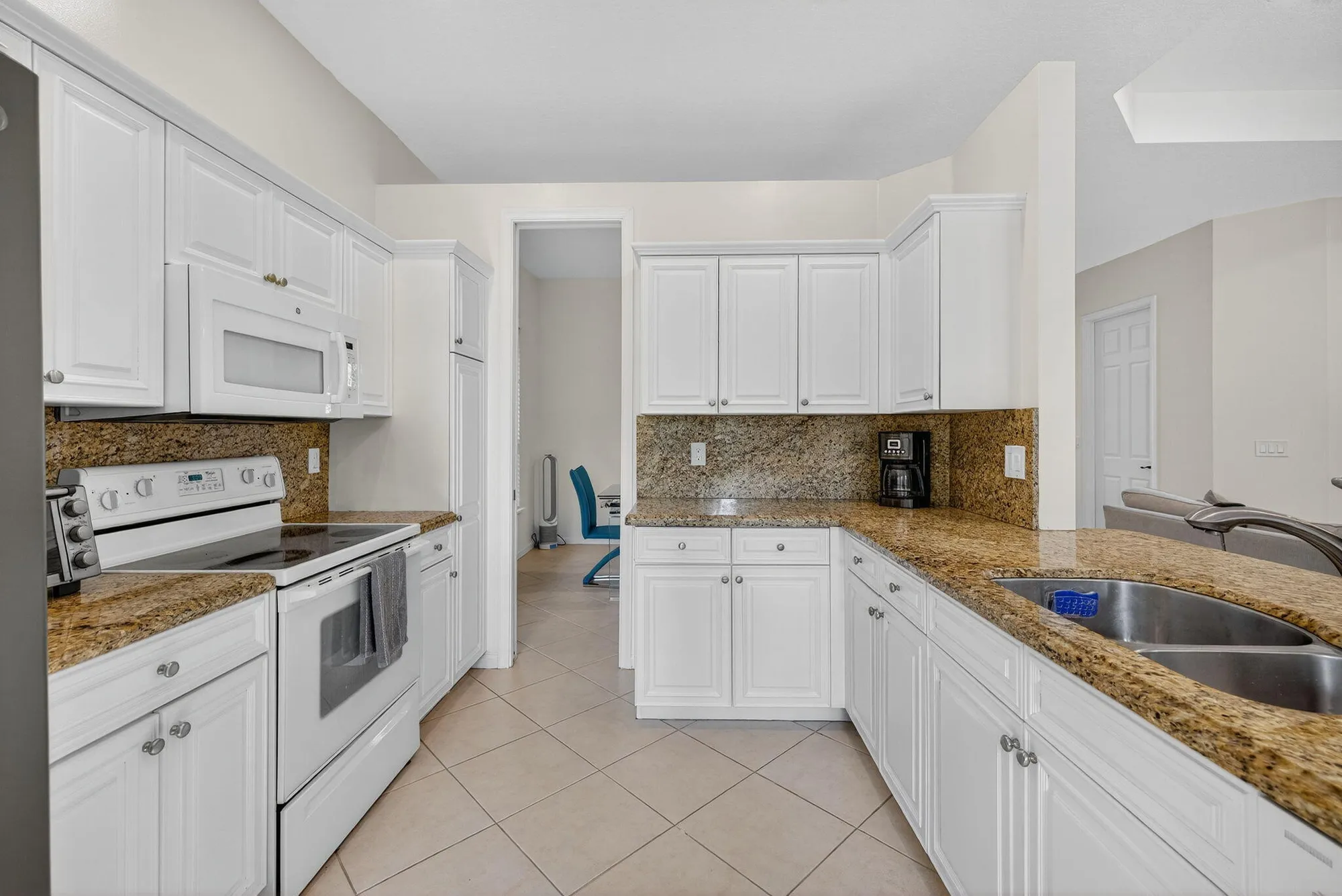 Property Slideshow image 11 of 47 | 8828 sandown way, Boynton Beach, FL, 33472