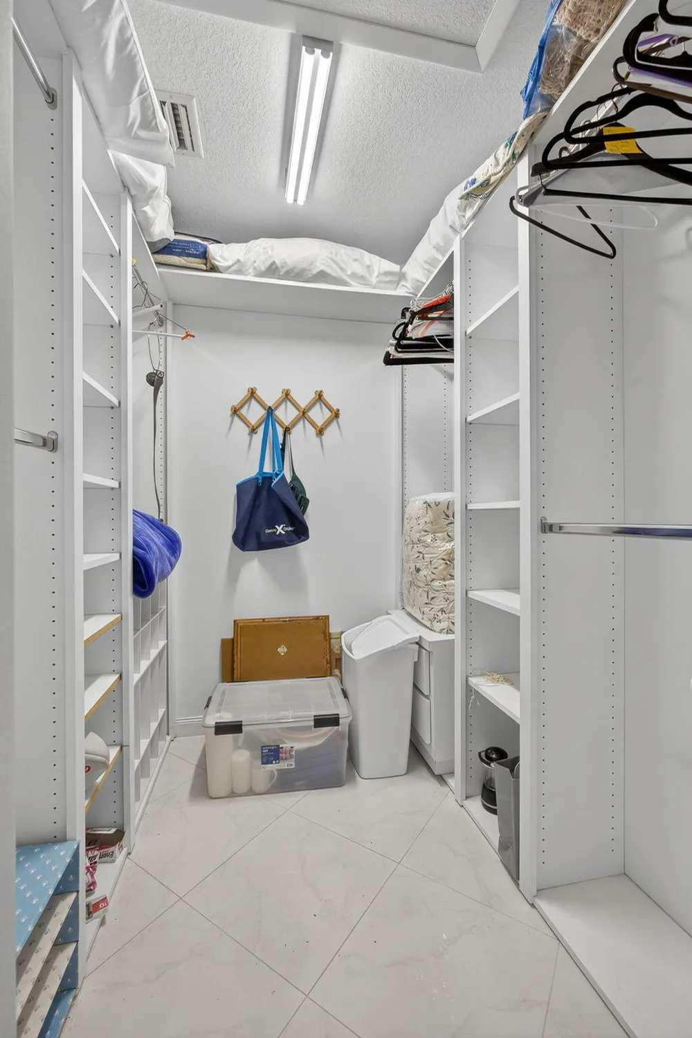 Property Slideshow image 15 of 39 | 7112 grassy bay dr, West Palm Beach, FL, 33411