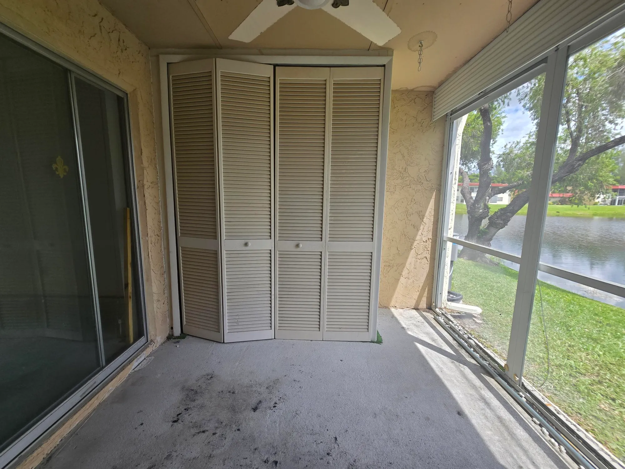 Property Slideshow image 27 of 31 | 449 lake helen dr, West Palm Beach, FL, 33411