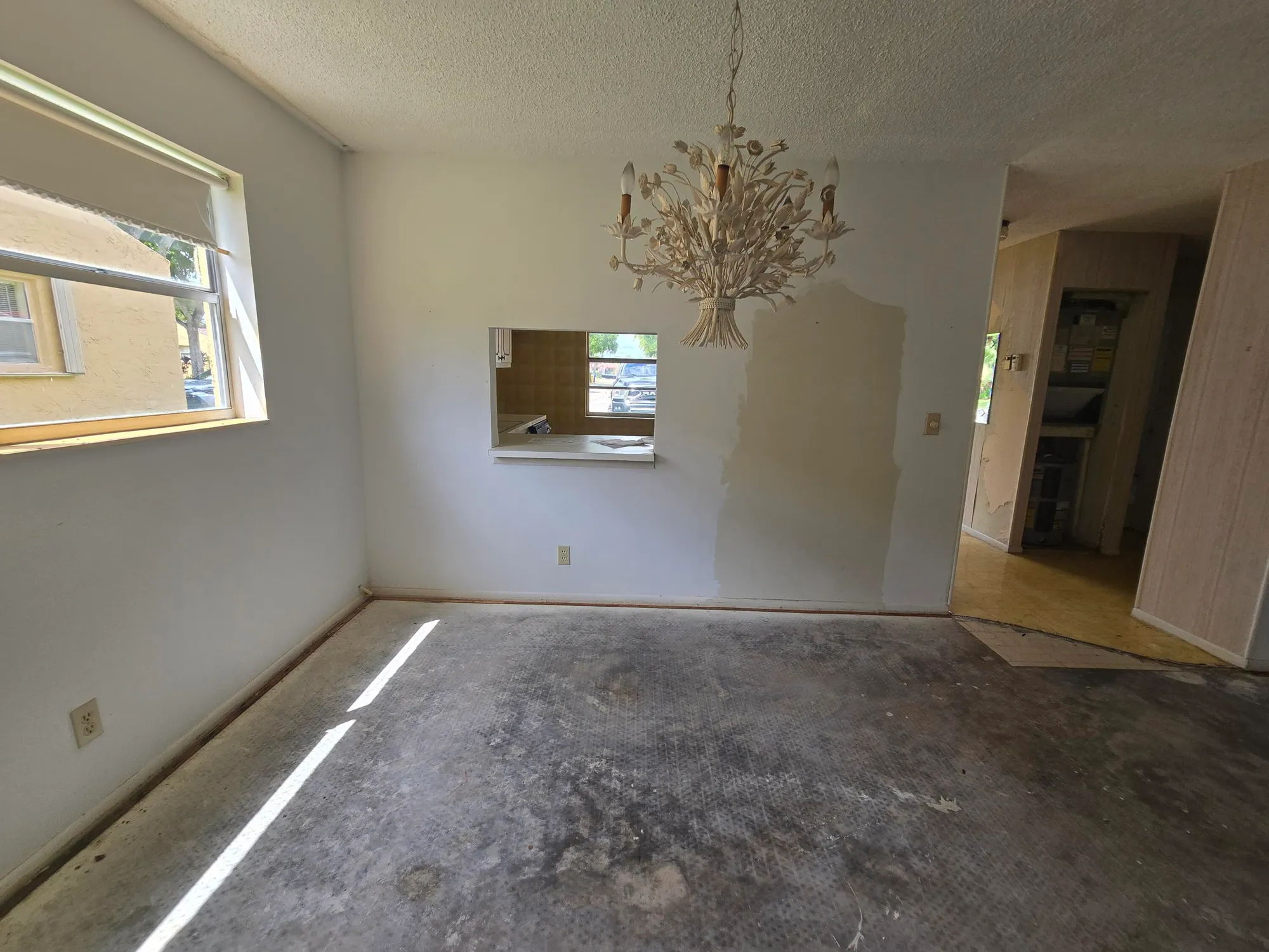 Property Slideshow image 12 of 31 | 449 lake helen dr, West Palm Beach, FL, 33411