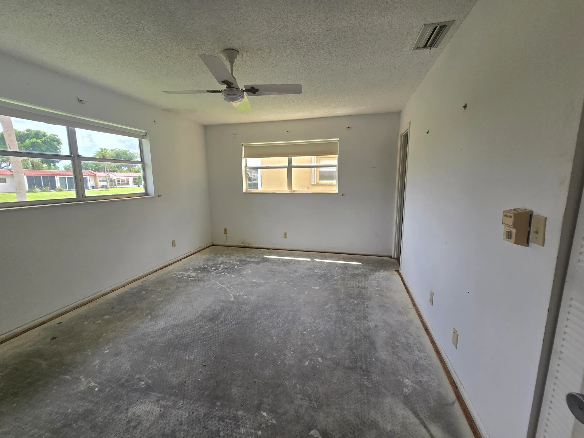 Property Slideshow image 19 of 31 | 449 lake helen dr, West Palm Beach, FL, 33411