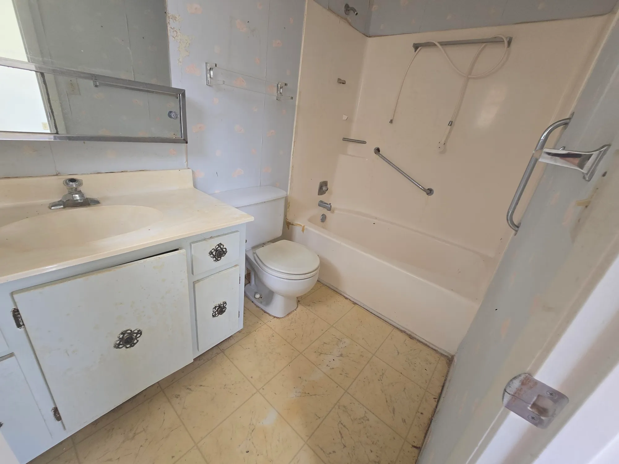 Property Slideshow image 25 of 31 | 449 lake helen dr, West Palm Beach, FL, 33411