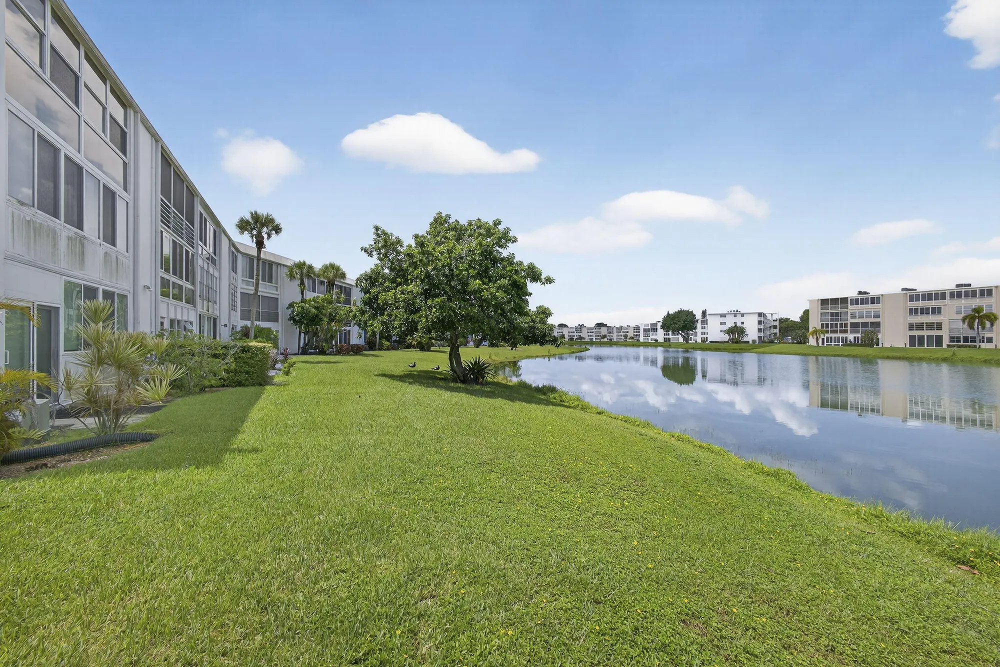 Property Slideshow image 6 of 28 | 312 wellington c, West Palm Beach, FL, 33417