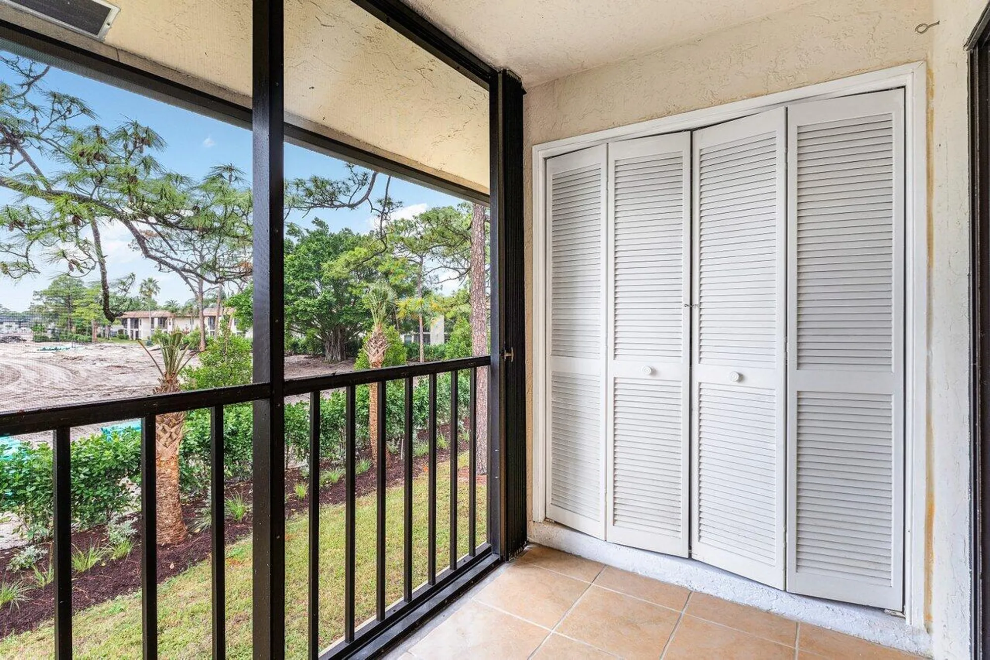 Property Slideshow image 19 of 31 | 4689 lucerne lakes blvd 203, Greenacres, FL, 33467