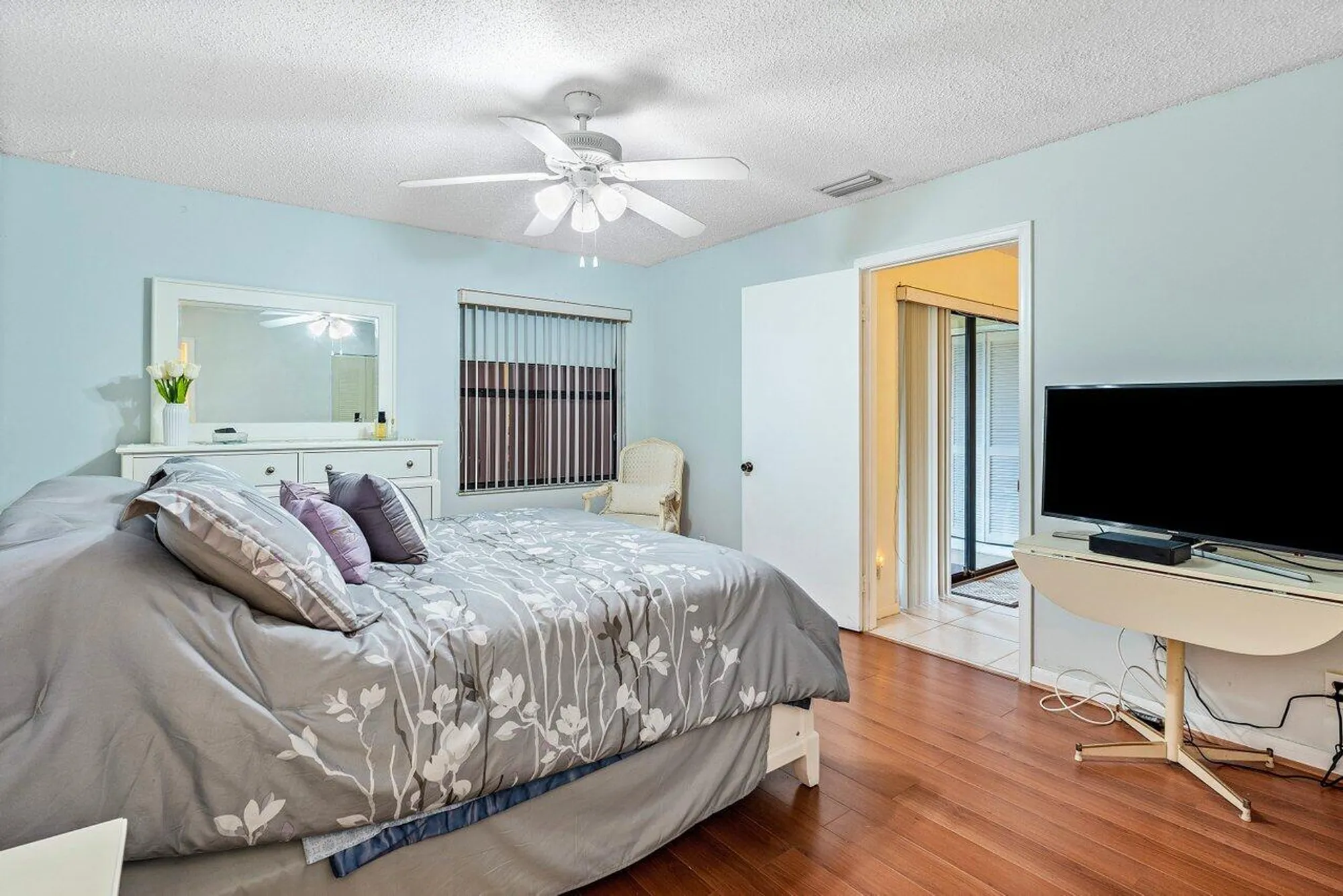 Property Slideshow image 13 of 31 | 4689 lucerne lakes blvd 203, Greenacres, FL, 33467