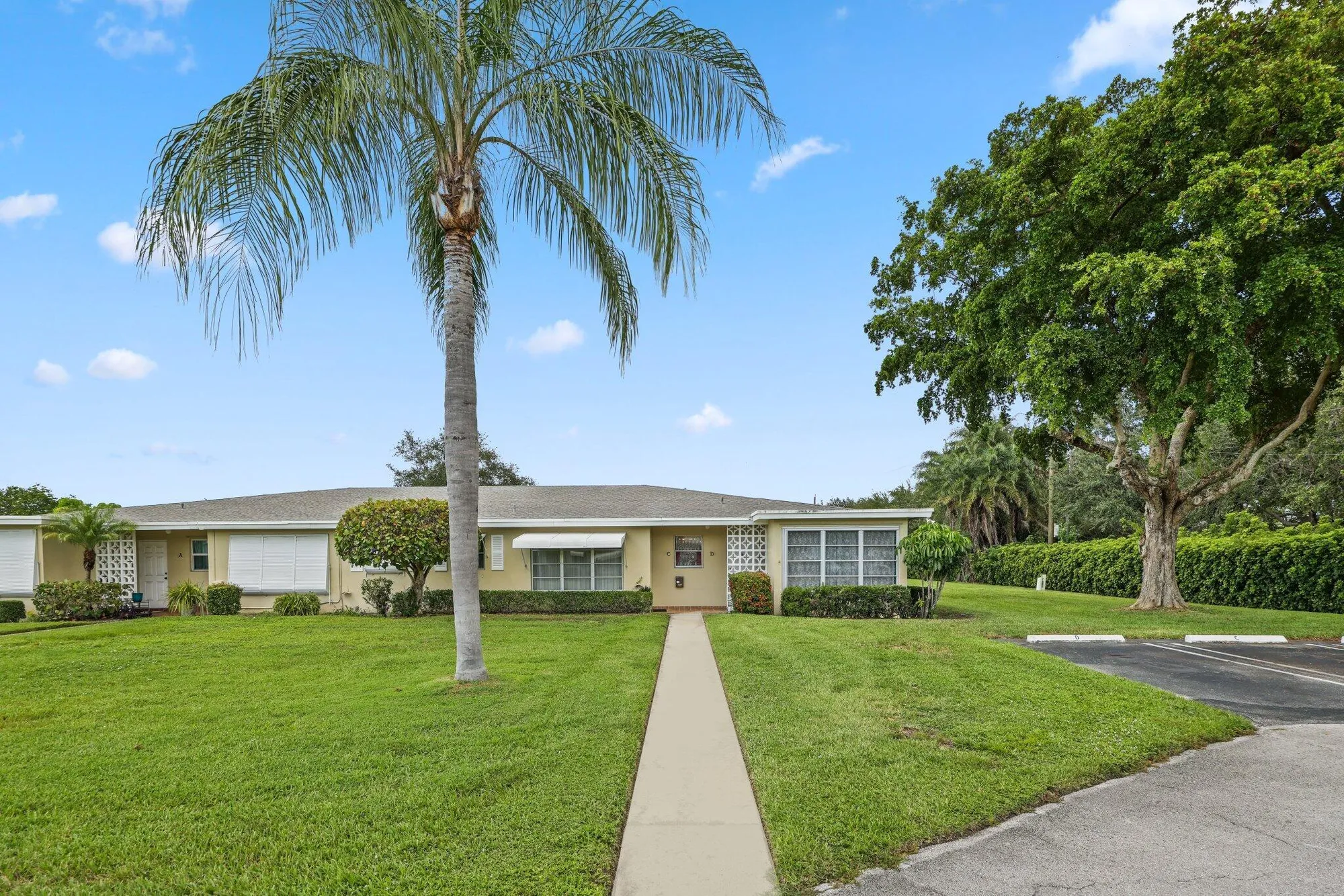 Property Slideshow image 5 of 49 | 195 high point ter d, Delray Beach, FL, 33445