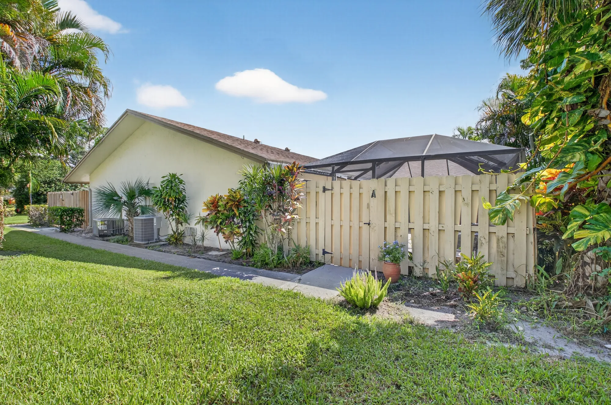 Property Slideshow image 1 of 56 | 714 nw 27th ave a, Delray Beach, FL, 33445