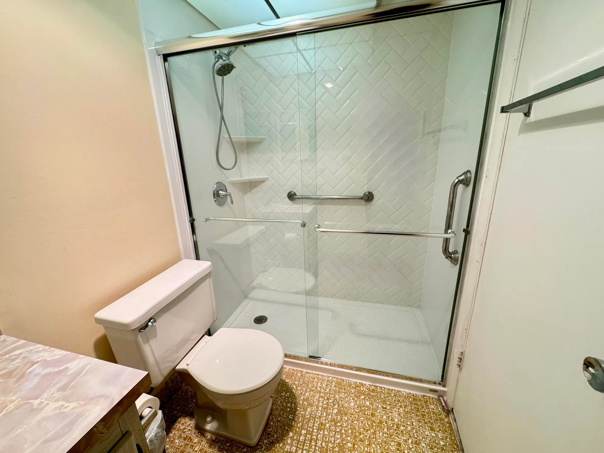 Property Slideshow image 9 of 14 | 799 burgundy q # 799, Delray Beach, FL, 33484