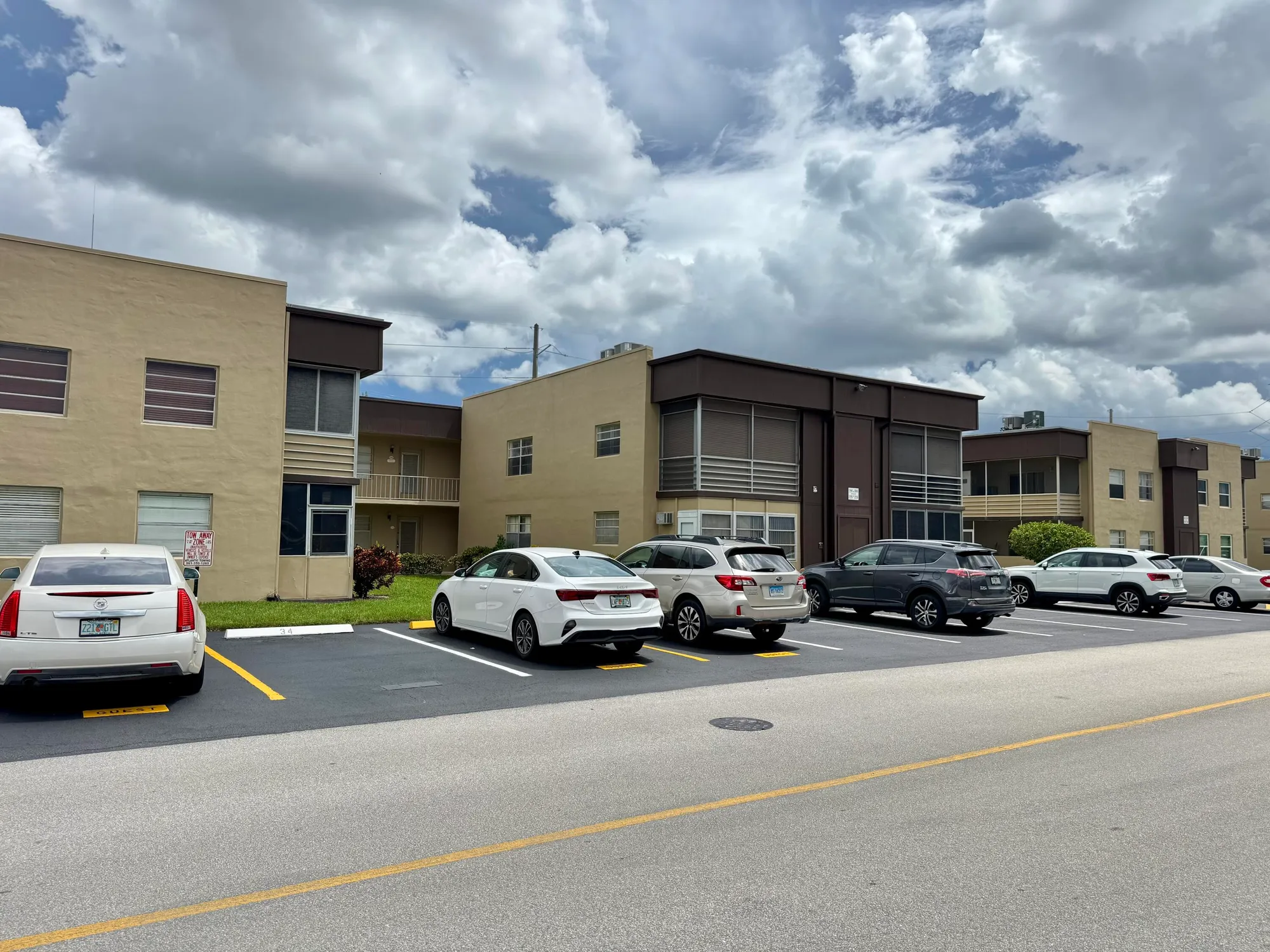 Property Slideshow image 12 of 14 | 799 burgundy q # 799, Delray Beach, FL, 33484