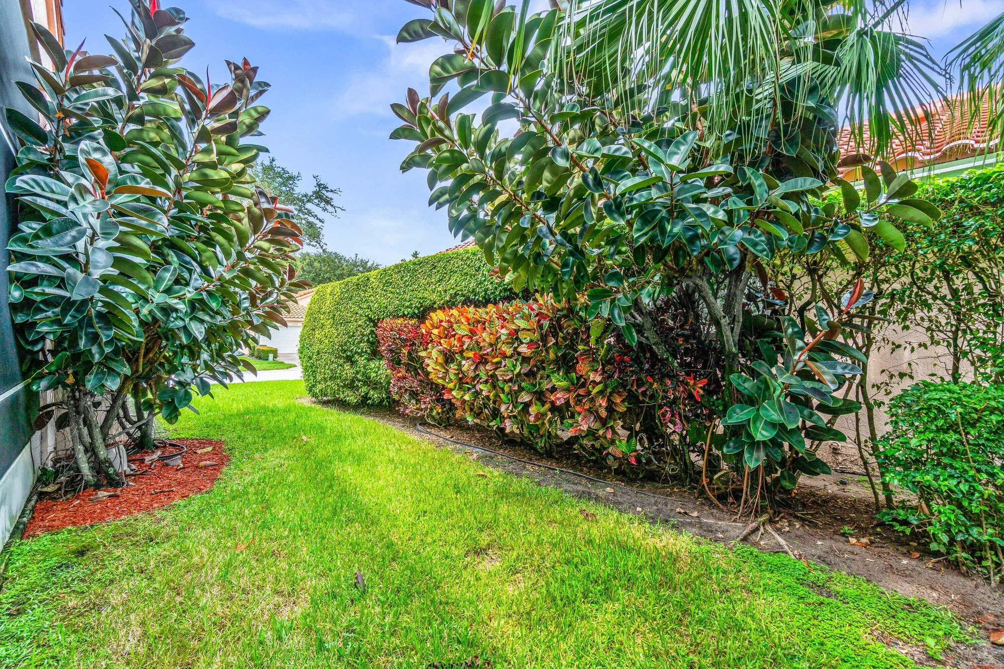 Property Slideshow image 34 of 55 | 5361 angel wing dr, Boynton Beach, FL, 33437