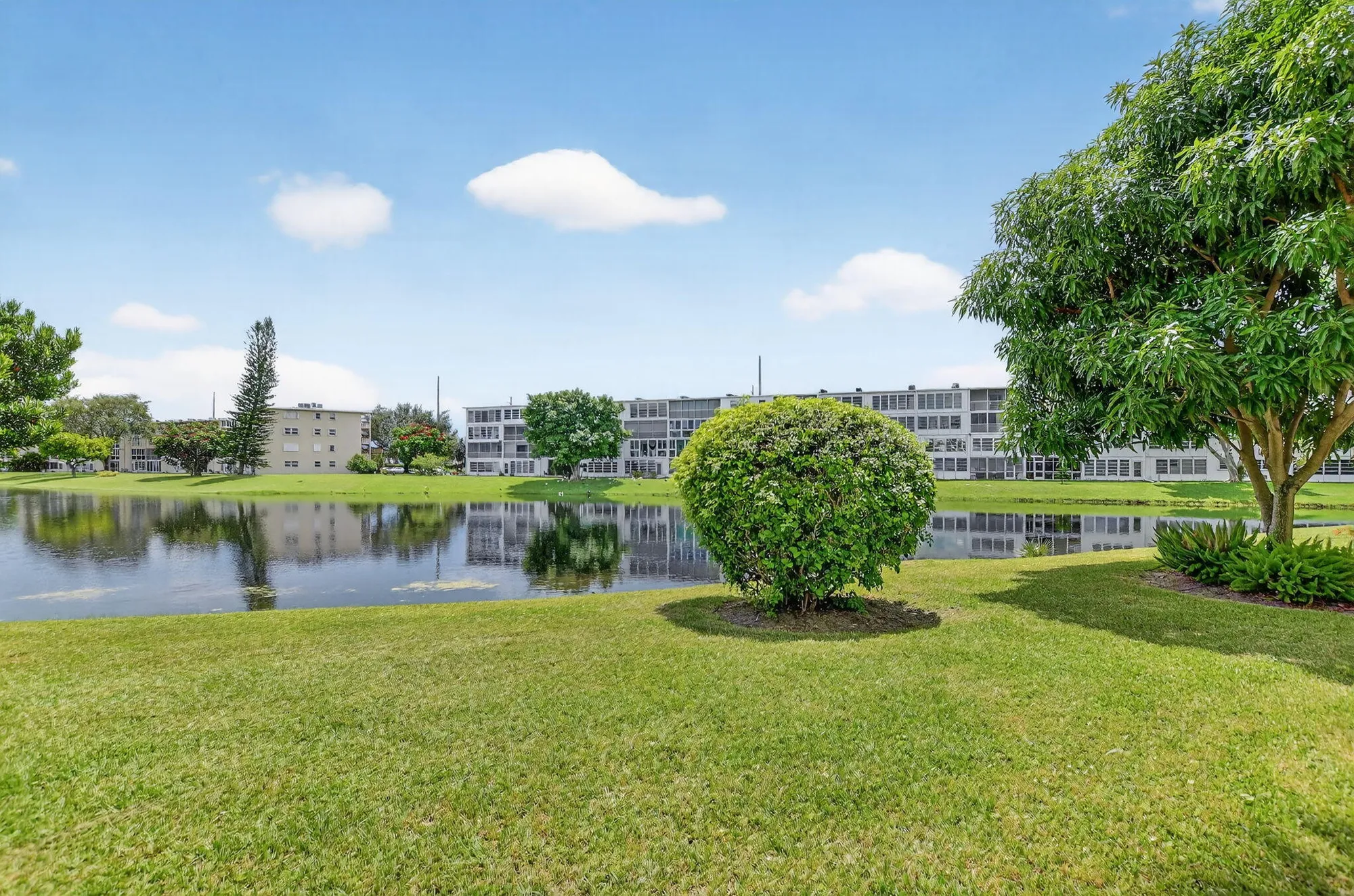 Property Slideshow image 1 of 18 | 1018 harwood c, Deerfield Beach, FL, 33442