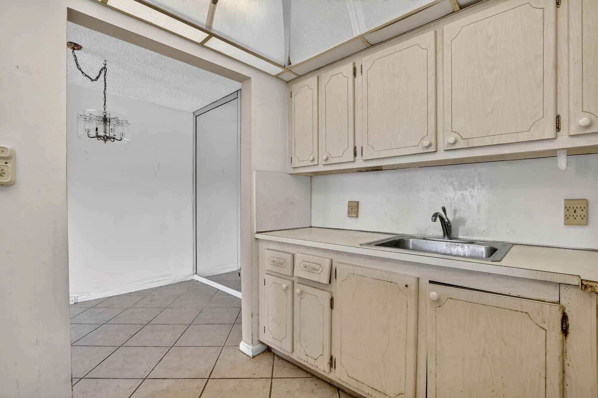 Property Slideshow image 10 of 18 | 1018 harwood c, Deerfield Beach, FL, 33442