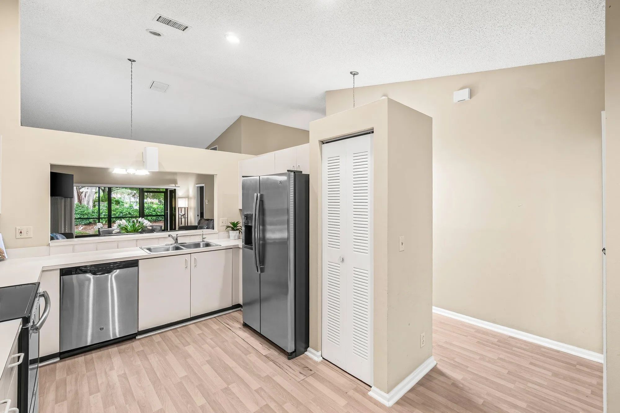 Property Slideshow image 13 of 45 | 9928 pavarotti ter 102 ter 102, Boynton Beach, FL, 33437