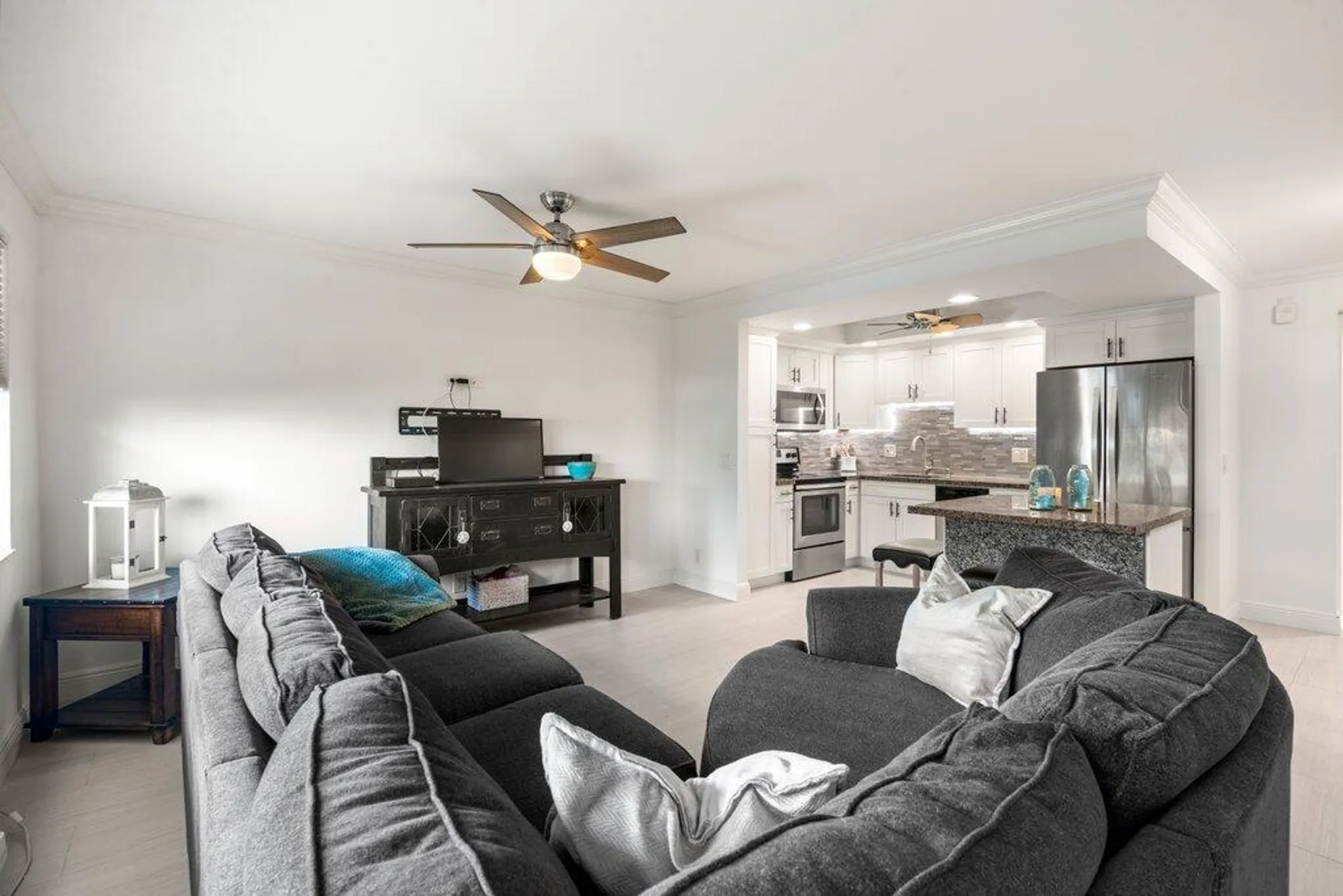 Property Slideshow image 9 of 22 | 10 farnham a # 10, Deerfield Beach, FL, 33442