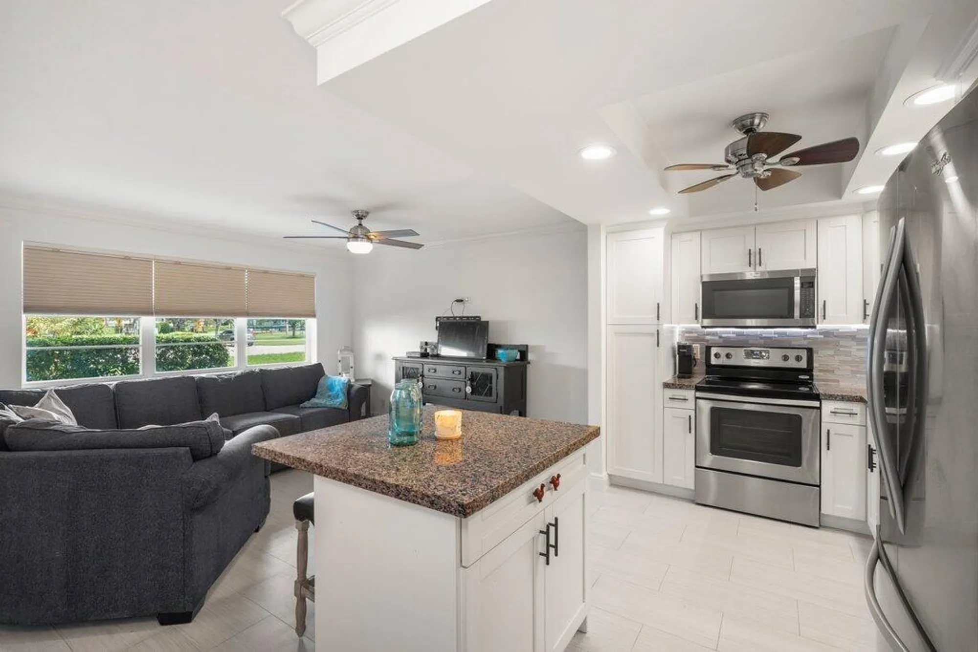 Property Slideshow image 4 of 22 | 10 farnham a # 10, Deerfield Beach, FL, 33442