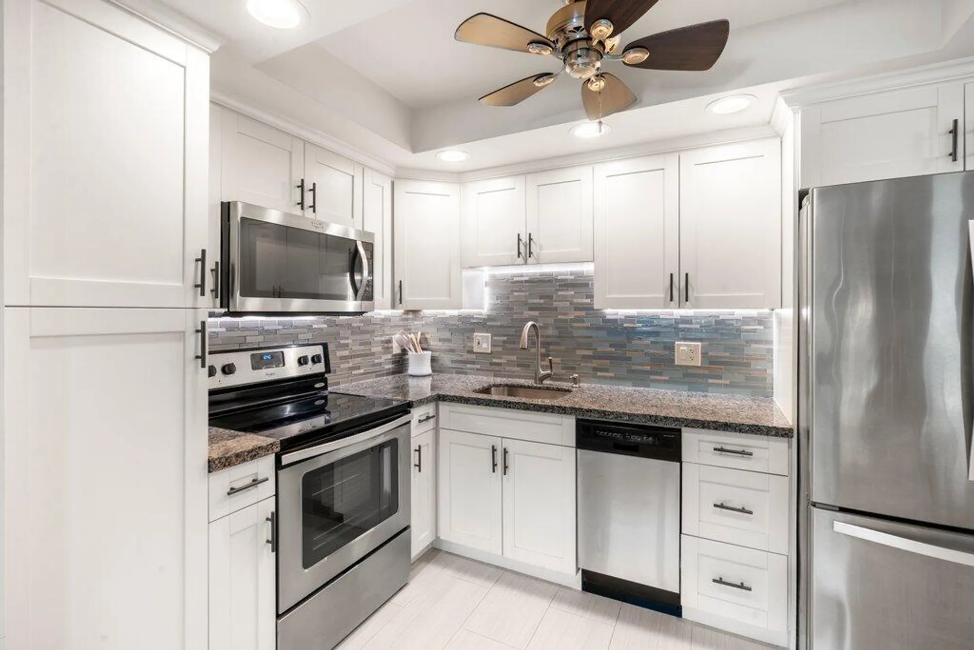 Property Slideshow image 2 of 22 | 10 farnham a # 10, Deerfield Beach, FL, 33442