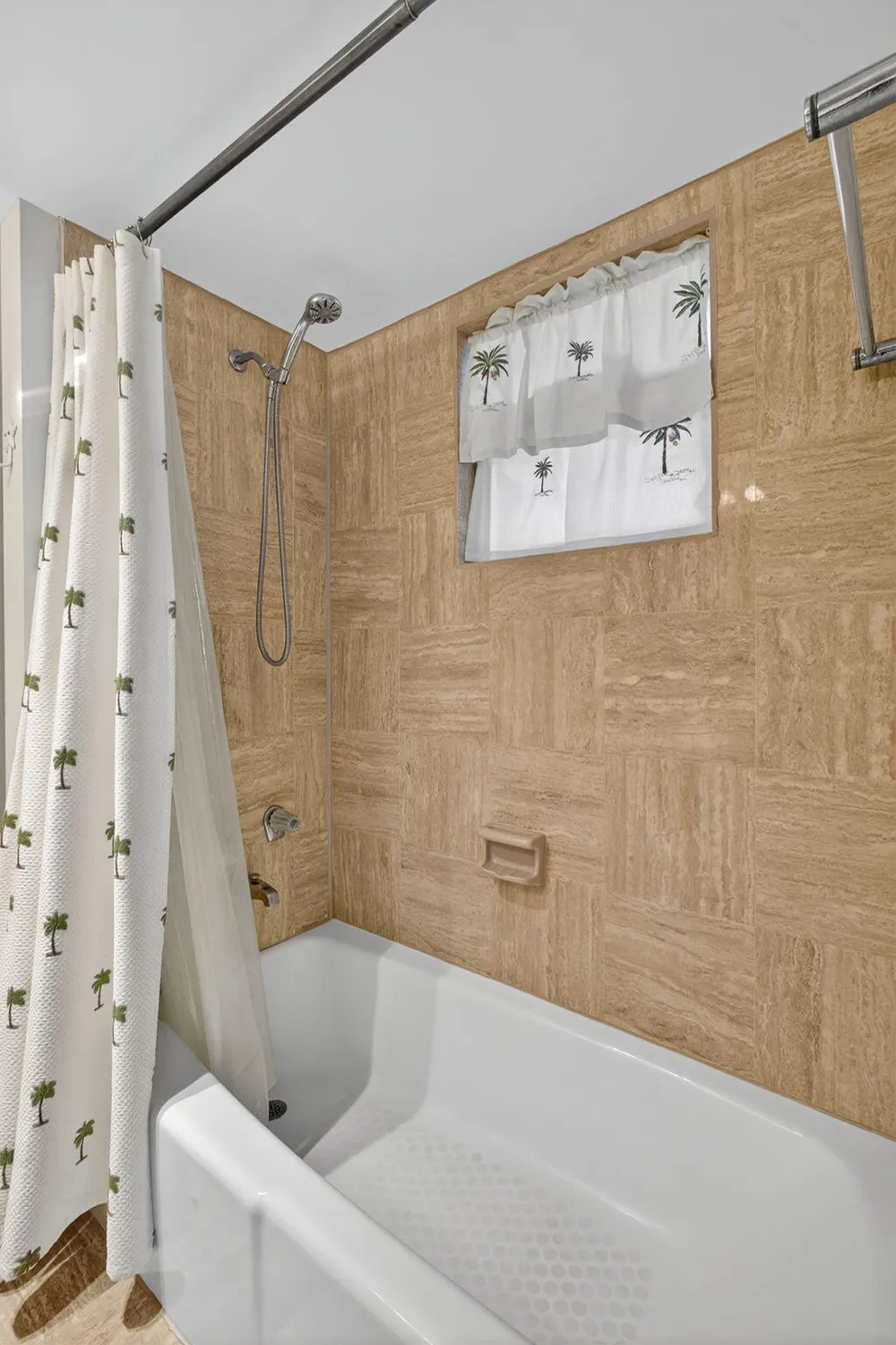 Property Slideshow image 42 of 78 | 1251 sugar sands blvd apt 125, Riviera Beach, FL, 33404