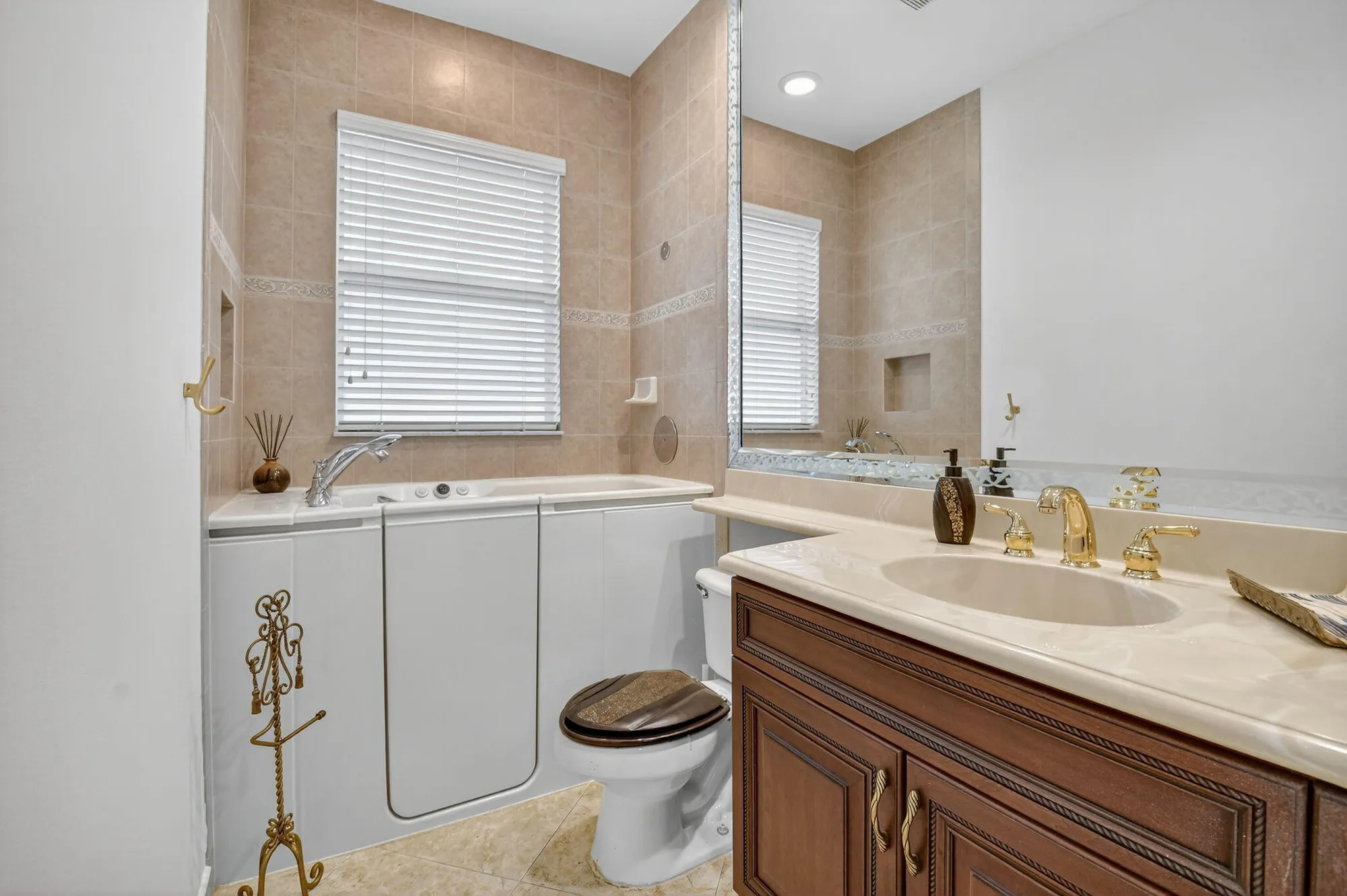 Property Slideshow image 42 of 76 | 7629 lockhart way, Boynton Beach, FL, 33437