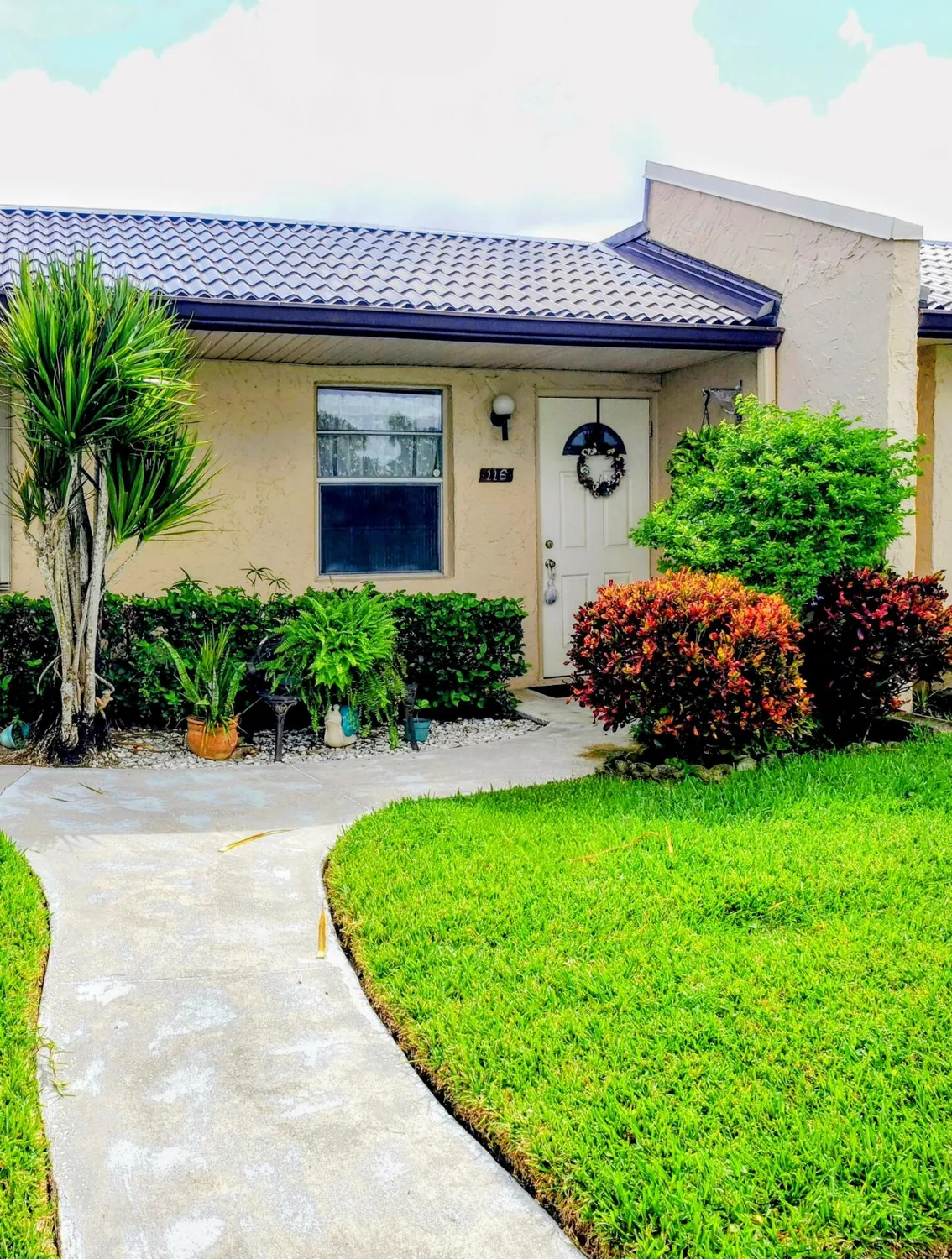 Property Slideshow image 1 of 35 | 116 golden lakes blvd, West Palm Beach, FL, 33411