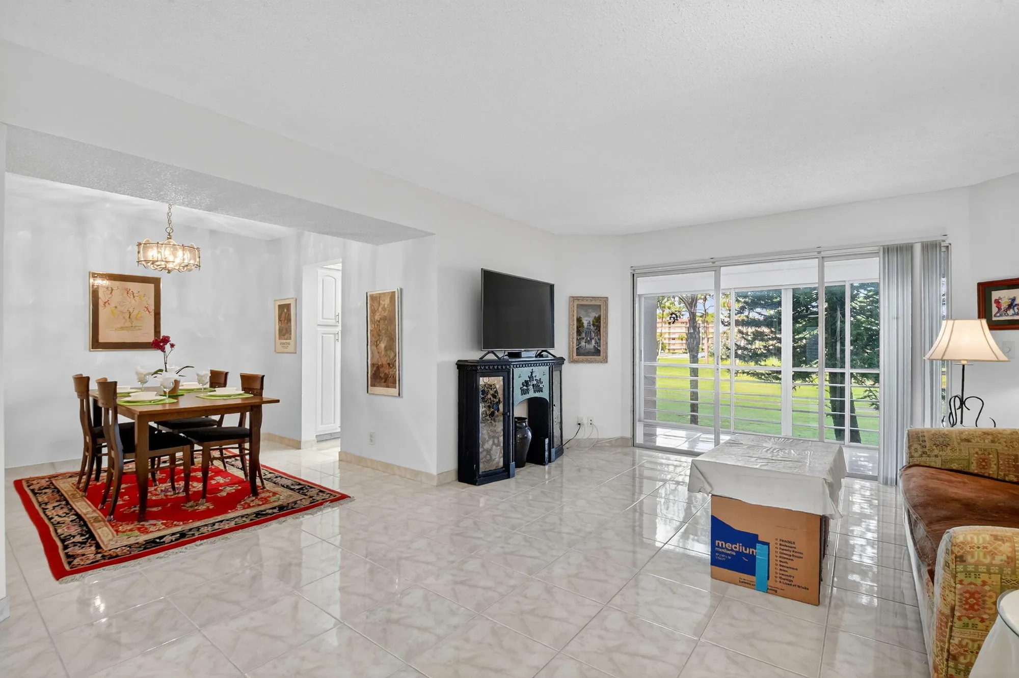 Property Slideshow image 2 of 46 | 3810 via poinciana apt 206, Lake Worth, FL, 33467