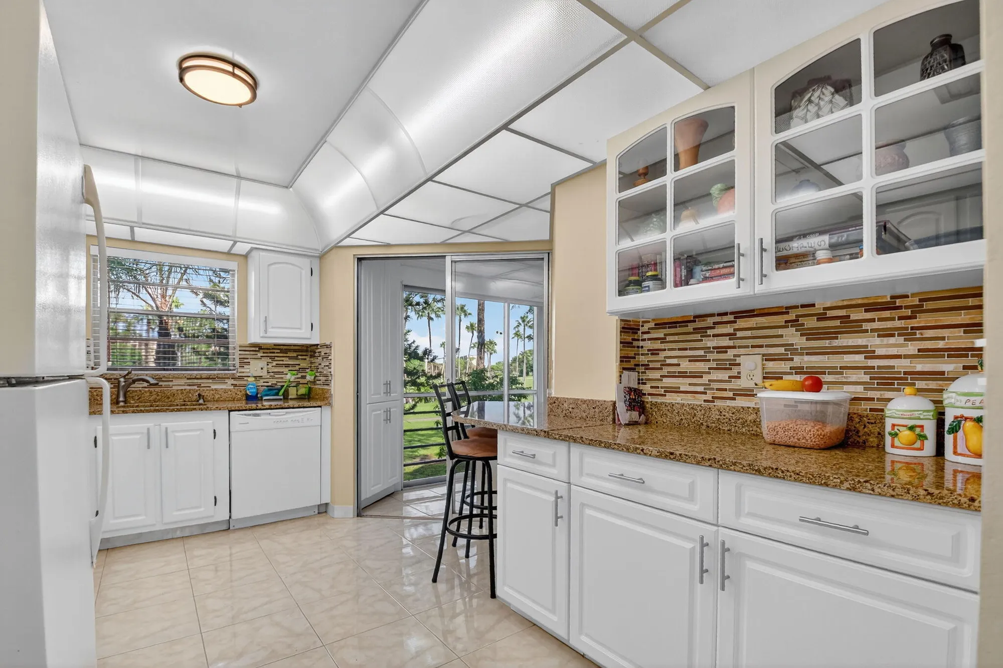 Property Slideshow image 8 of 46 | 3810 via poinciana apt 206, Lake Worth, FL, 33467