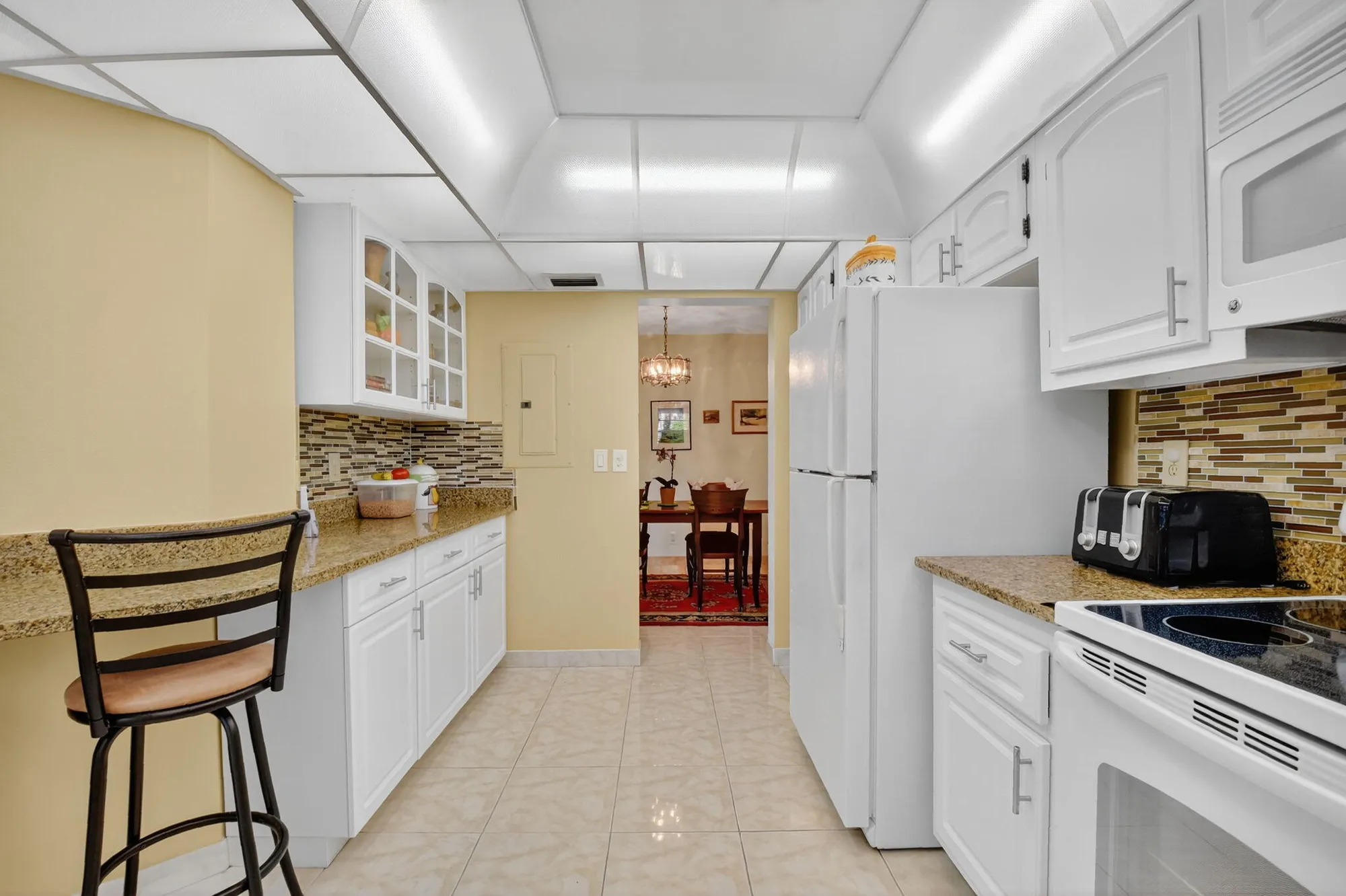 Property Slideshow image 10 of 46 | 3810 via poinciana apt 206, Lake Worth, FL, 33467