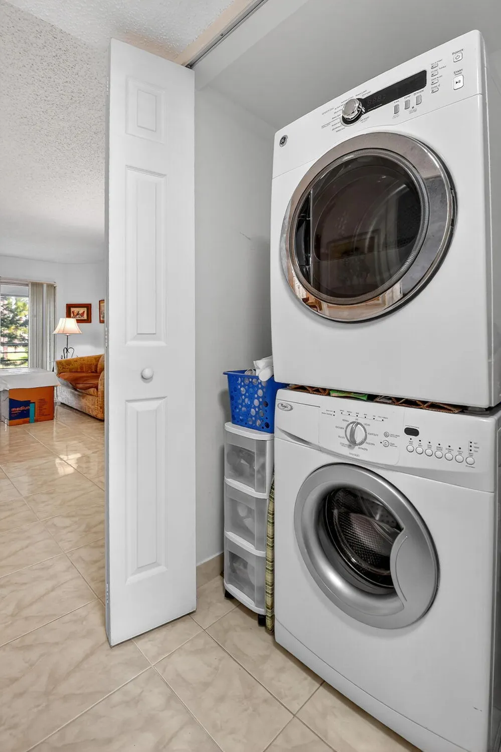 Property Slideshow image 32 of 46 | 3810 via poinciana apt 206, Lake Worth, FL, 33467