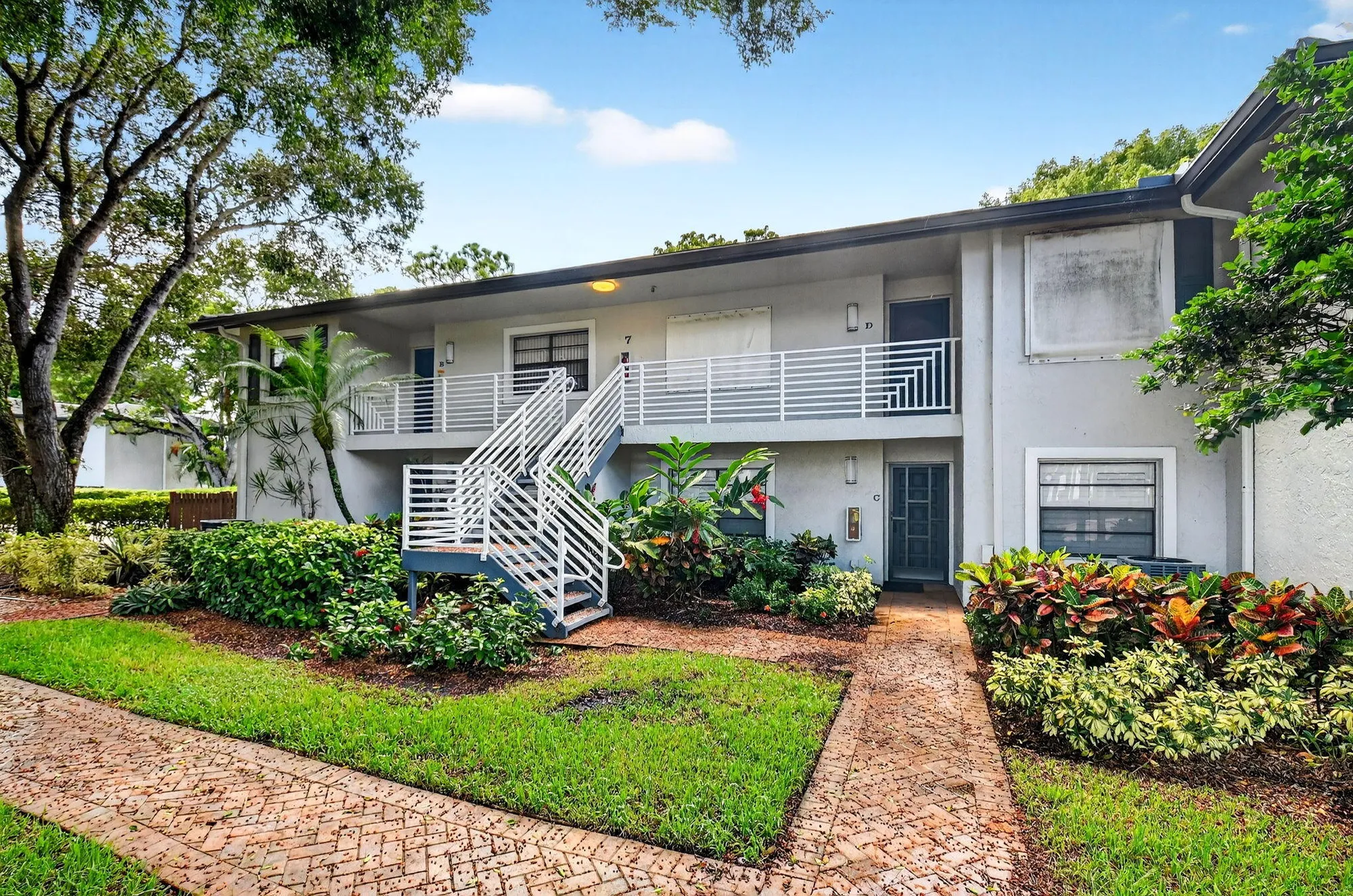 Property Slideshow image 2 of 72 | 7 southport ln b, Boynton Beach, FL, 33436