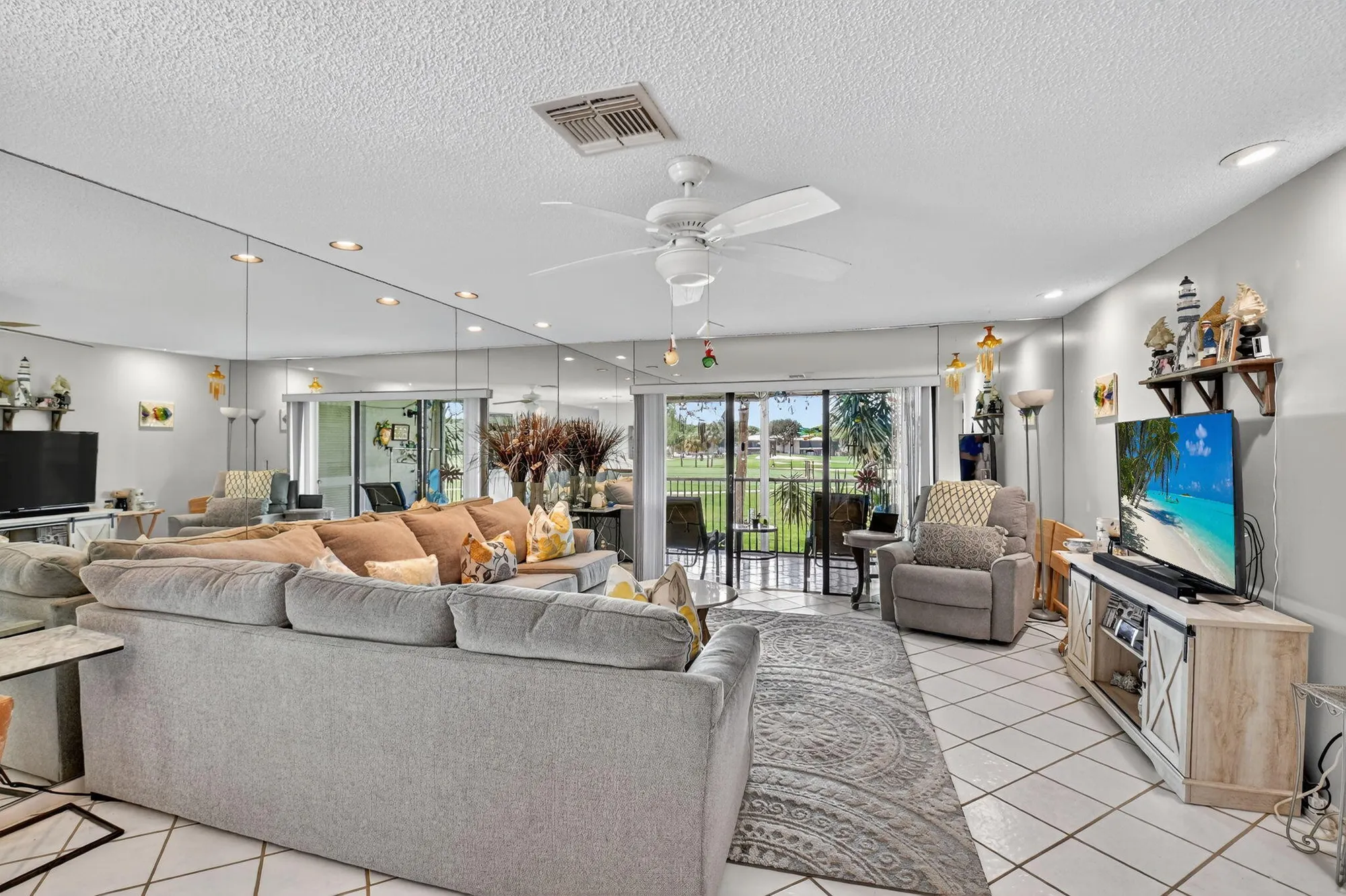 Property Slideshow image 8 of 72 | 7 southport ln b, Boynton Beach, FL, 33436
