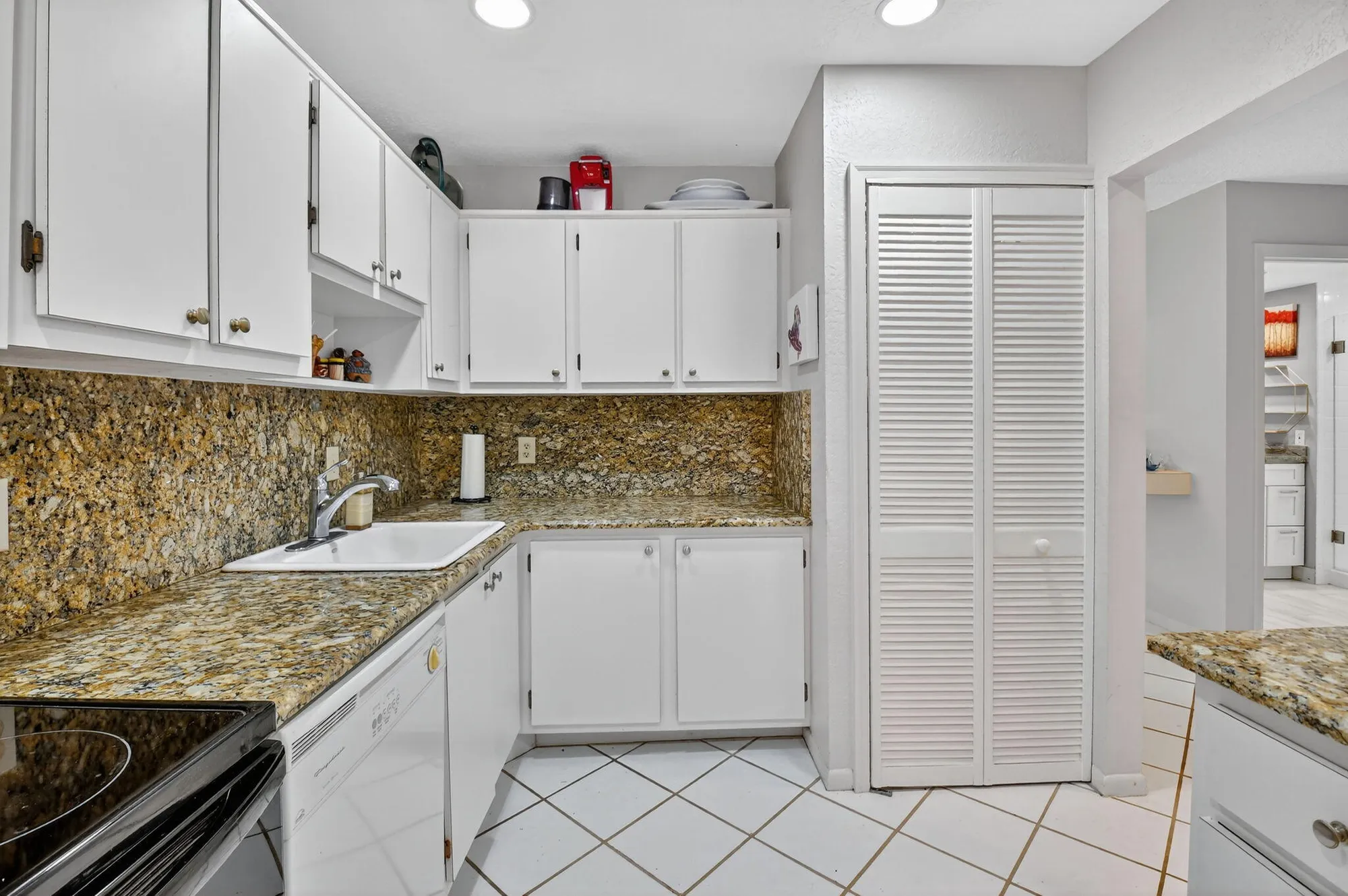 Property Slideshow image 17 of 72 | 7 southport ln b, Boynton Beach, FL, 33436