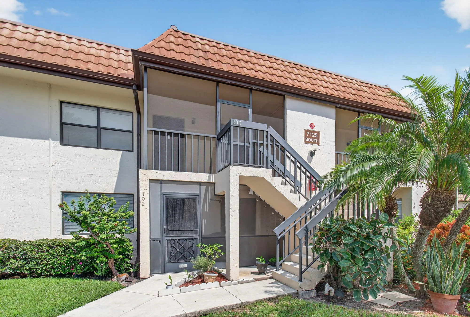 Property Slideshow image 1 of 46 | 7125 golf colony ct apt 202, Lake Worth, FL, 33467