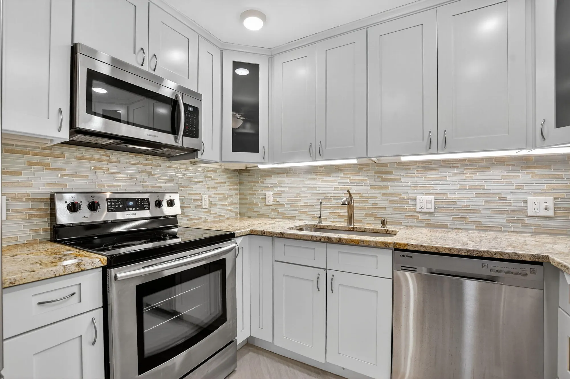 Property Slideshow image 10 of 44 | 1049 wolverton c, Boca Raton, FL, 33434