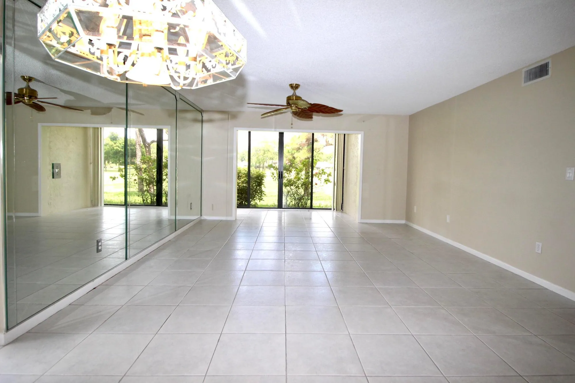 Property Slideshow image 8 of 21 | 21766 cypress dr apt 20a, Boca Raton, FL, 33433