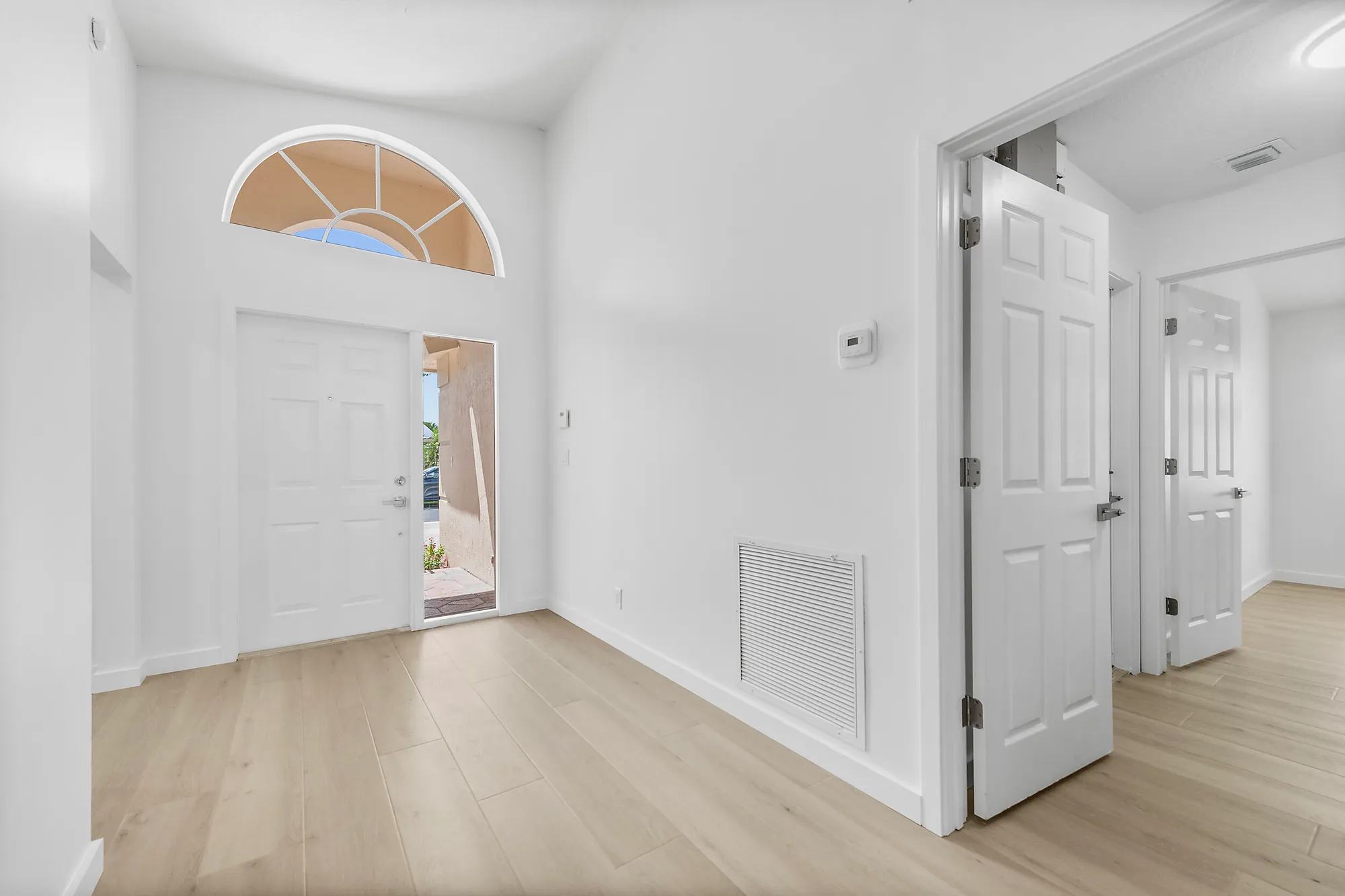 Property Slideshow image 14 of 43 | 5849 royal isles blvd, Boynton Beach, FL, 33437