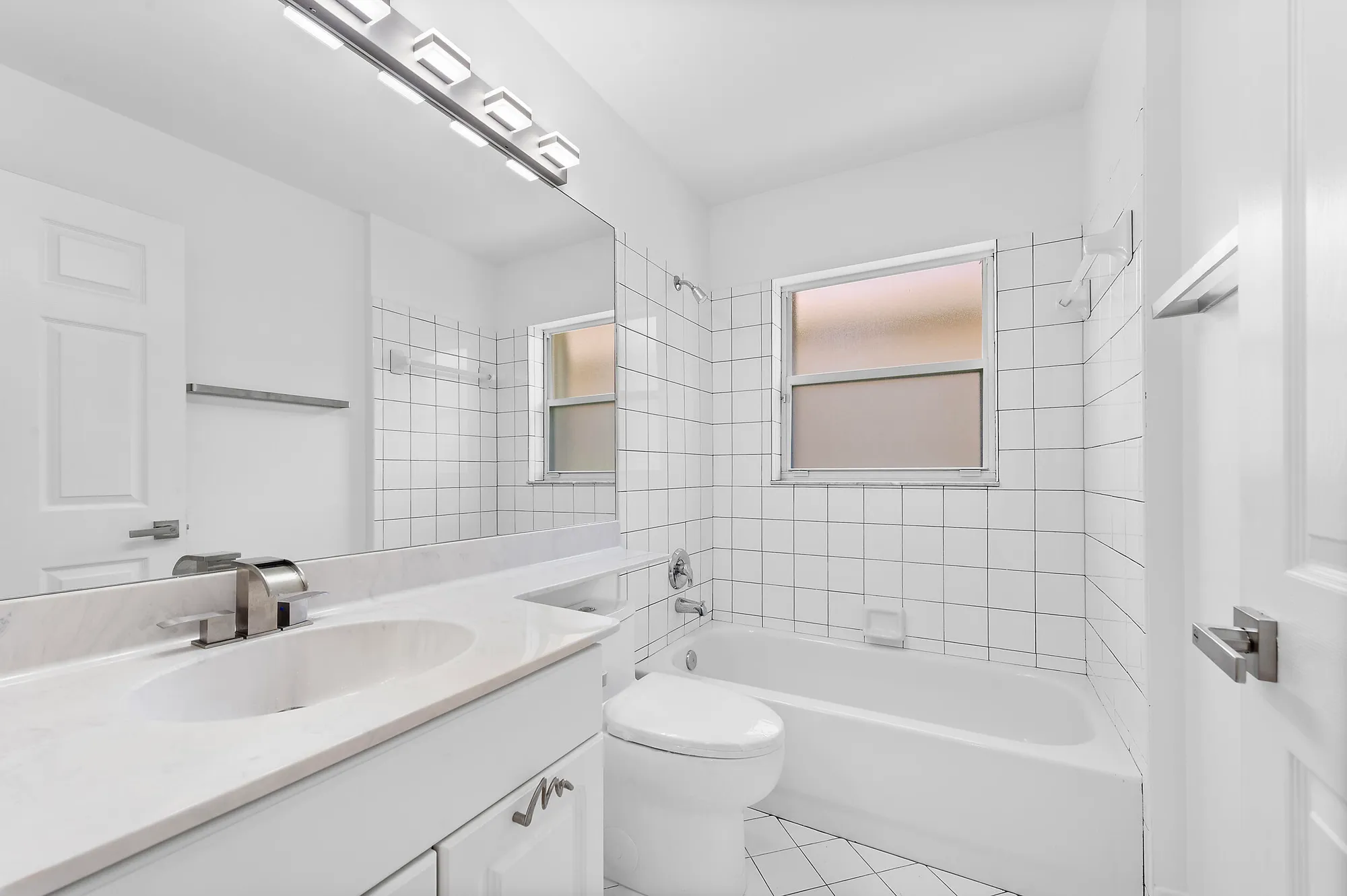 Property Slideshow image 16 of 43 | 5849 royal isles blvd, Boynton Beach, FL, 33437