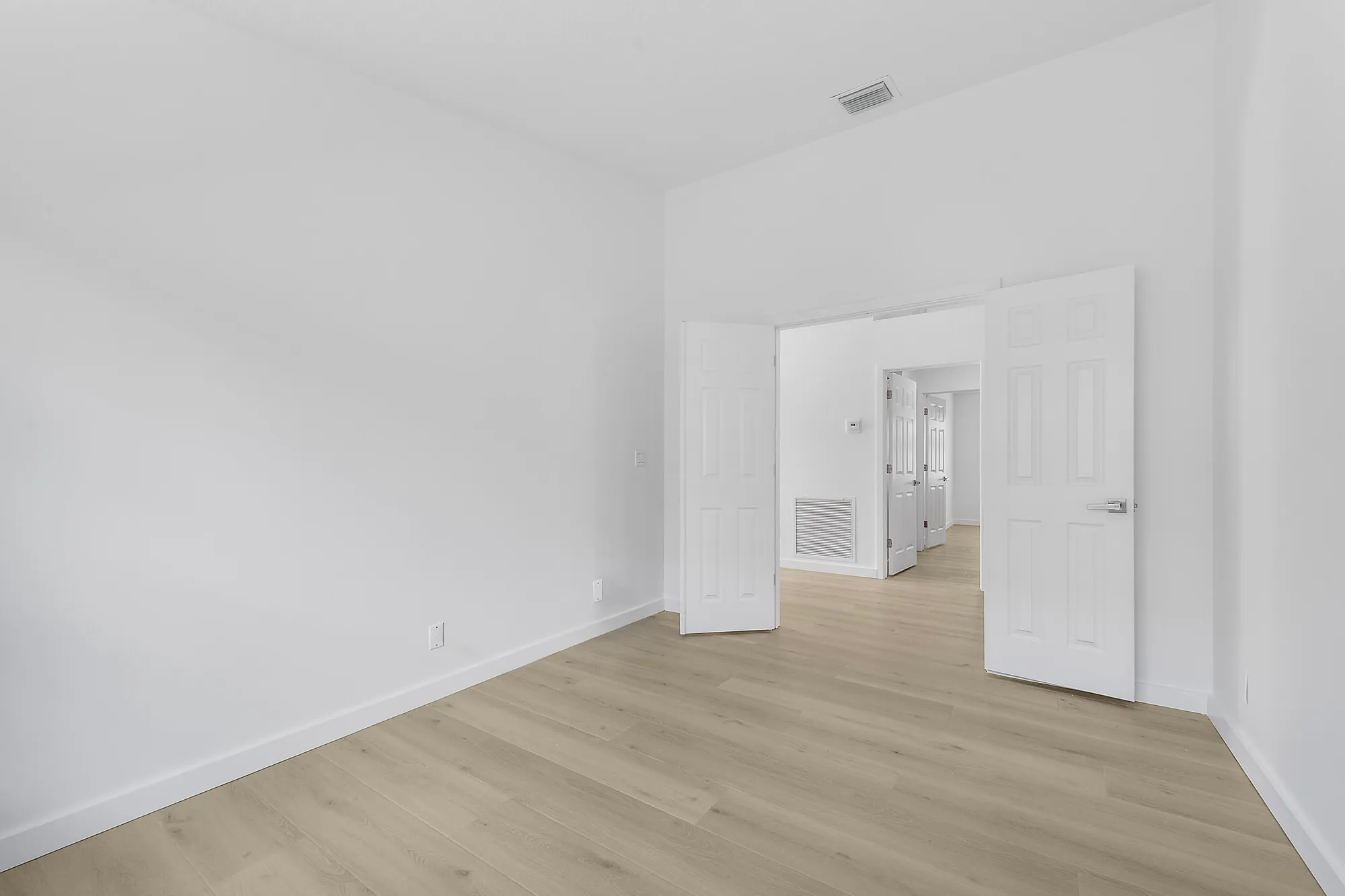 Property Slideshow image 23 of 43 | 5849 royal isles blvd, Boynton Beach, FL, 33437