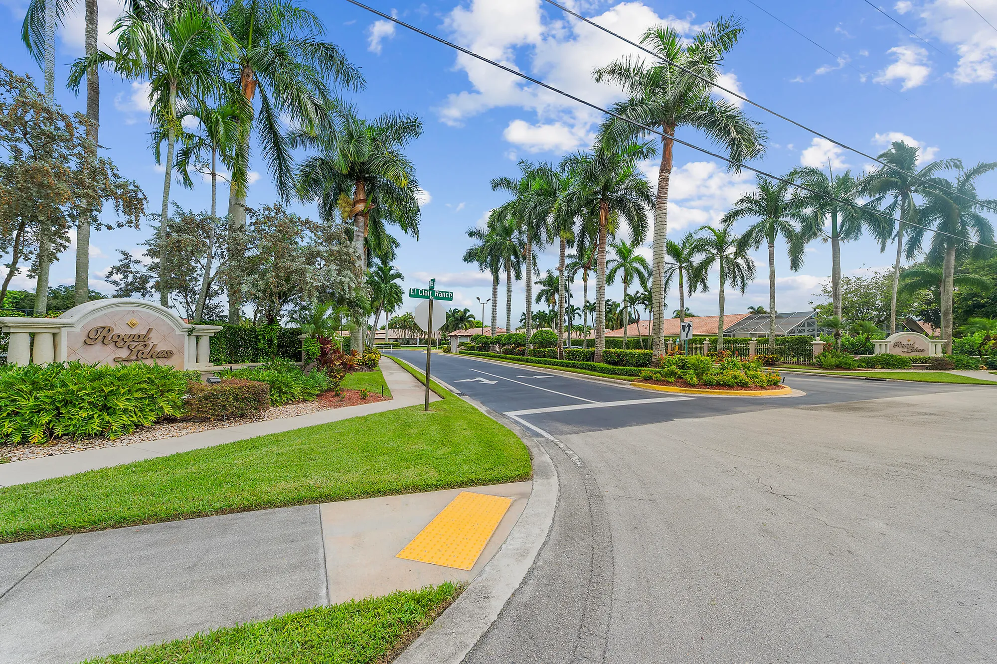 Property Slideshow image 36 of 43 | 5849 royal isles blvd, Boynton Beach, FL, 33437