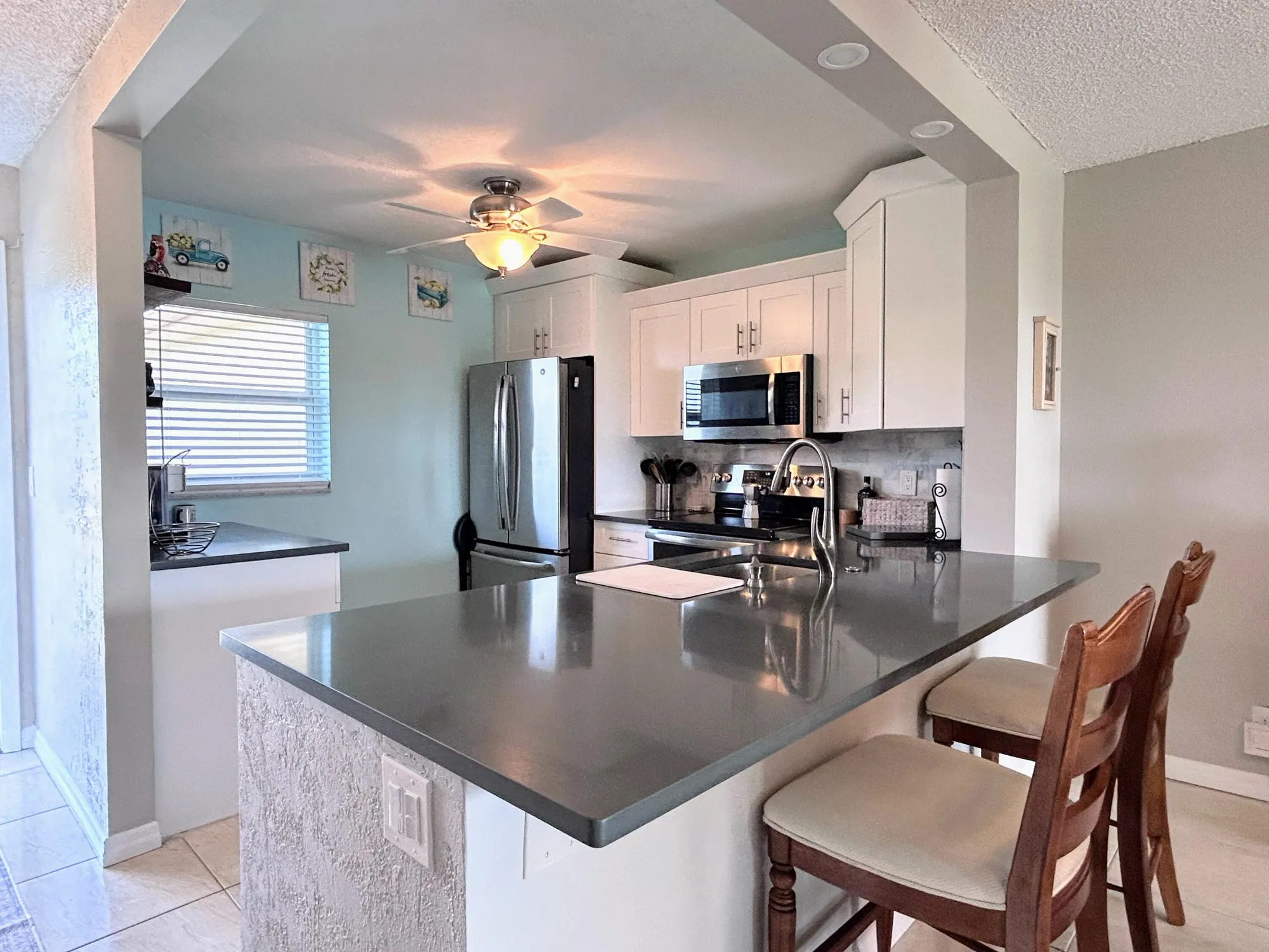 Property Slideshow image 6 of 46 | 2520 ne 1st ct apt 408, Boynton Beach, FL, 33435