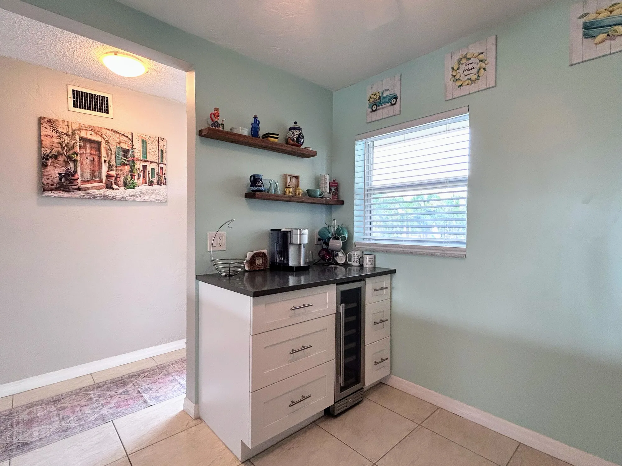 Property Slideshow image 8 of 46 | 2520 ne 1st ct apt 408, Boynton Beach, FL, 33435