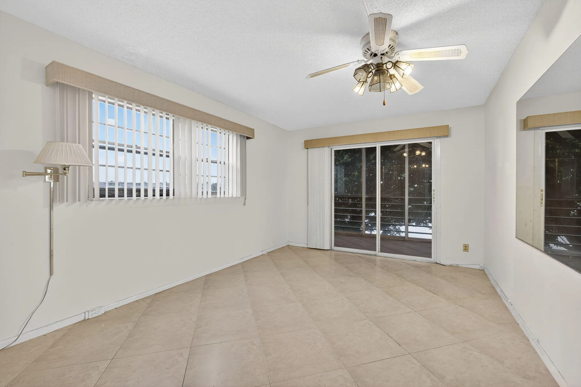 Property Slideshow image 10 of 20 | 2020 cornwall a, Boca Raton, FL, 33434