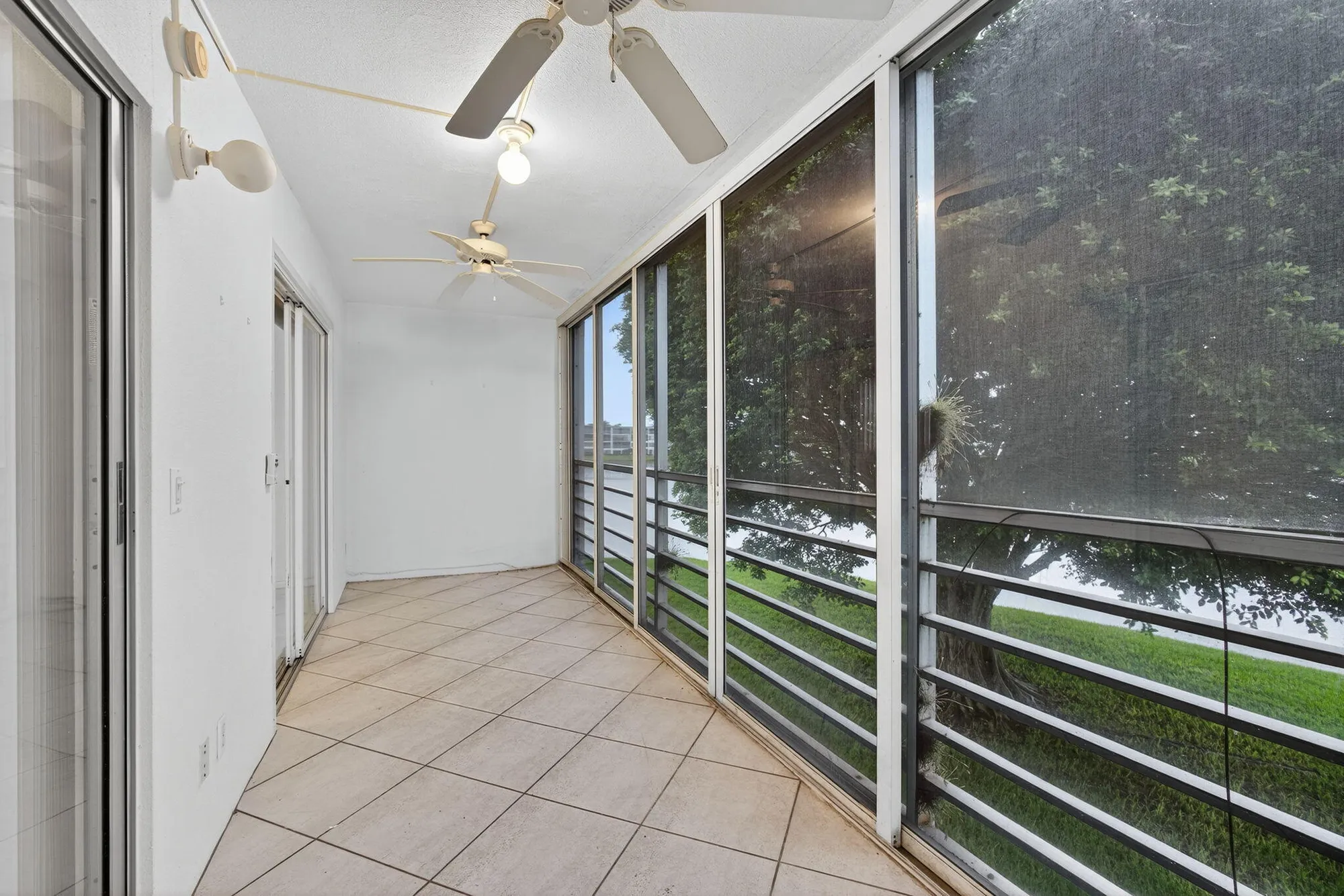 Property Slideshow image 13 of 20 | 2020 cornwall a, Boca Raton, FL, 33434